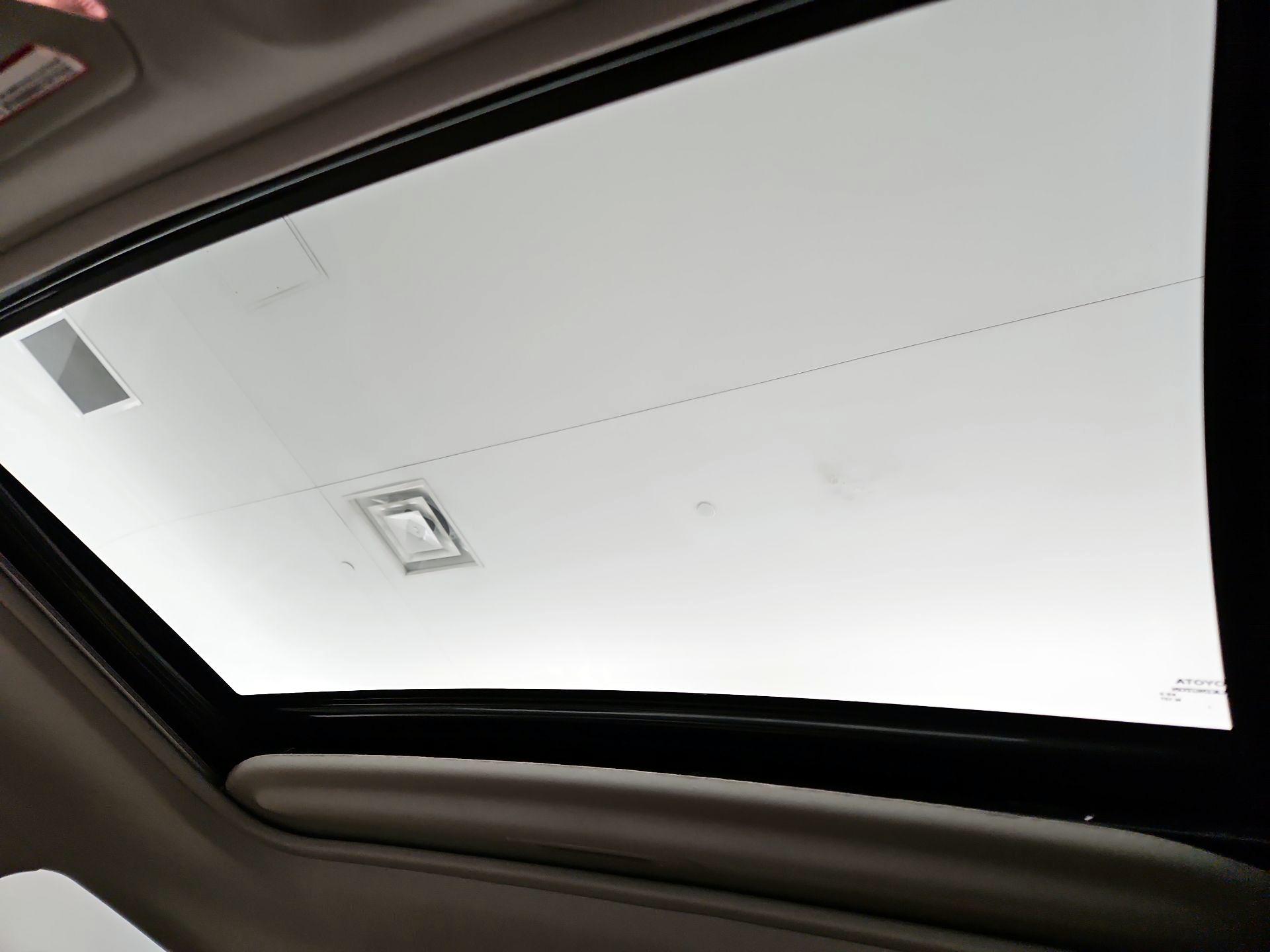 Thumbnail: 2021 Toyota RAV4 - 19