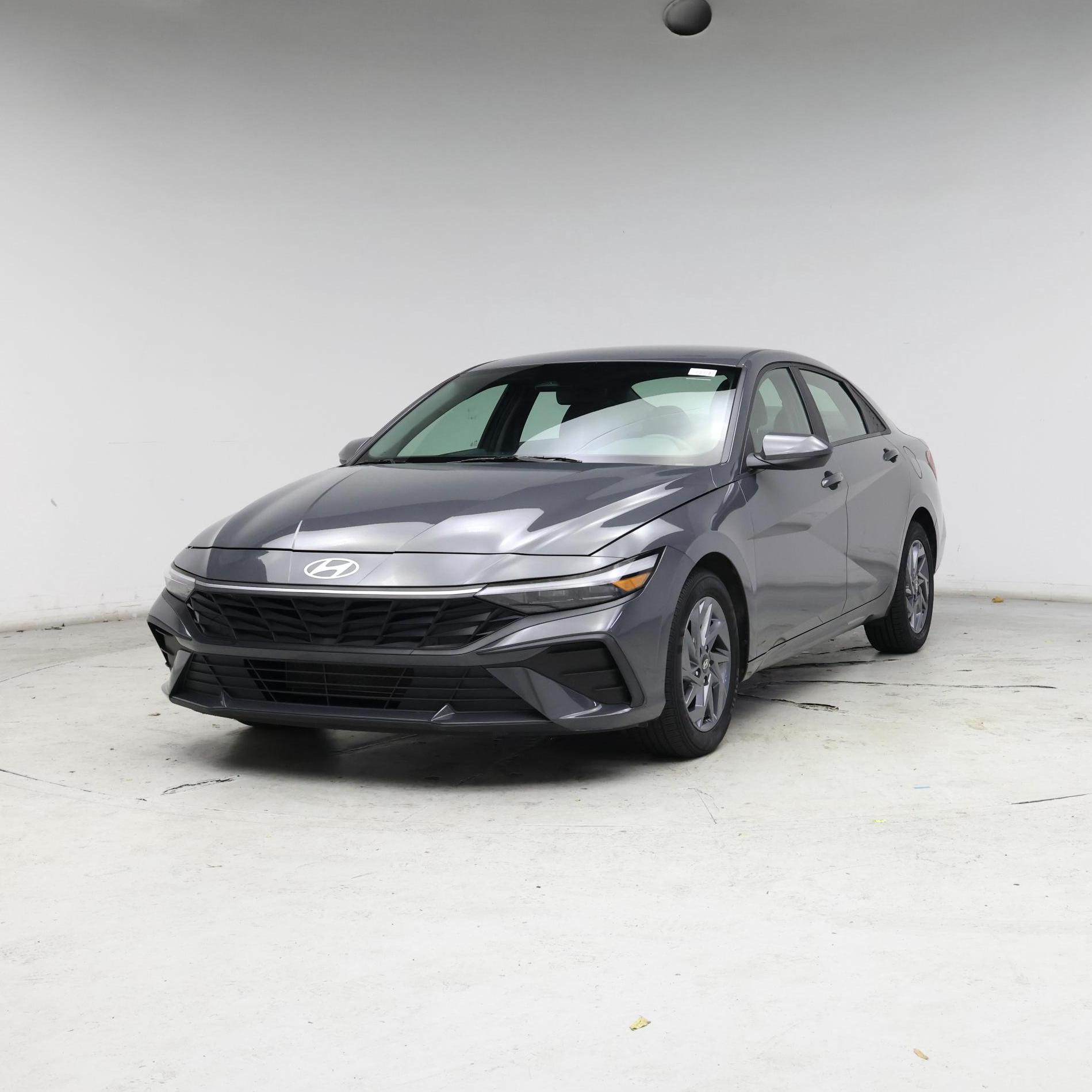 Thumbnail: 2024 Hyundai Elantra - 4