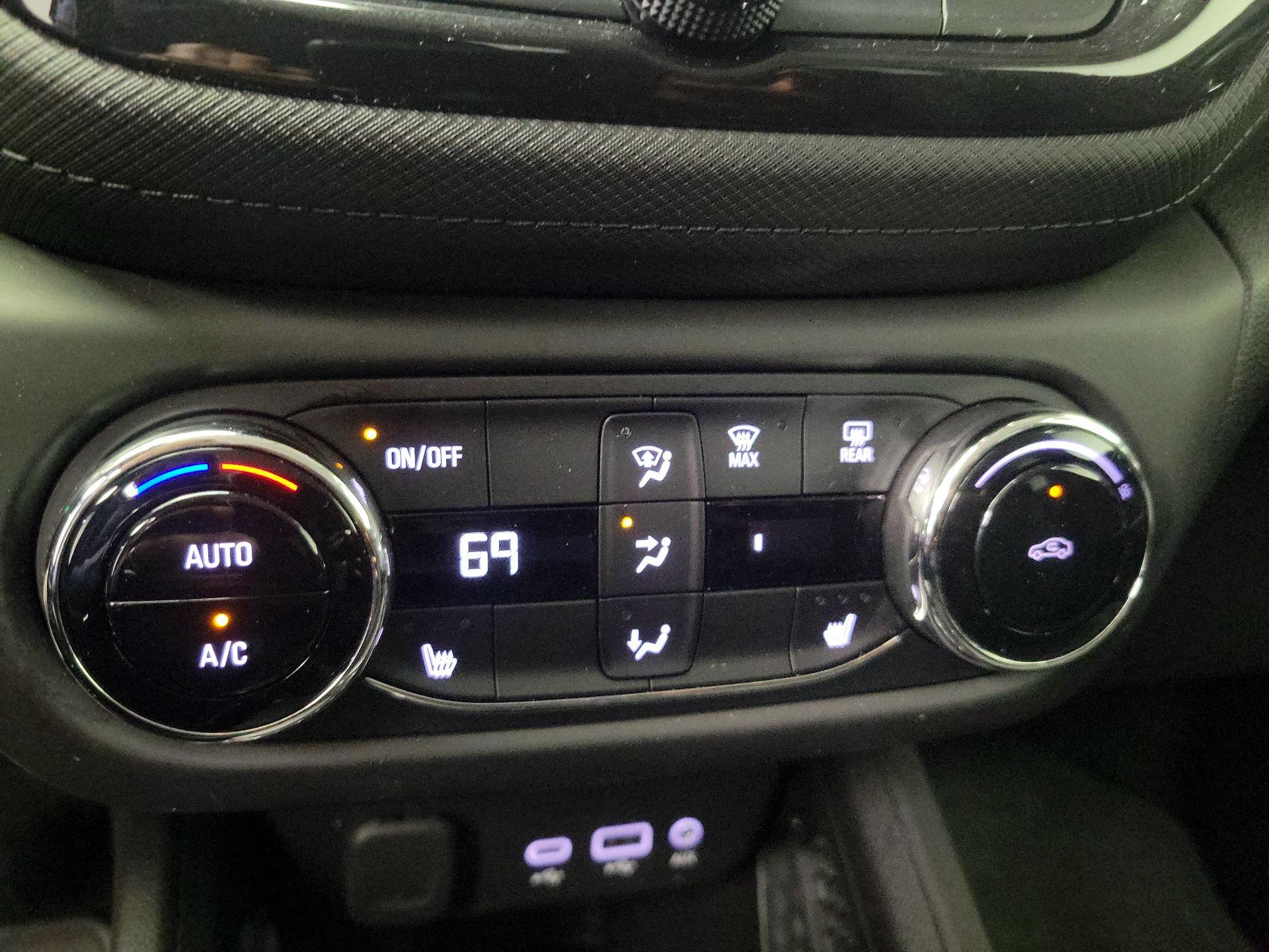 Thumbnail: 2023 Chevrolet TrailBlazer - 16