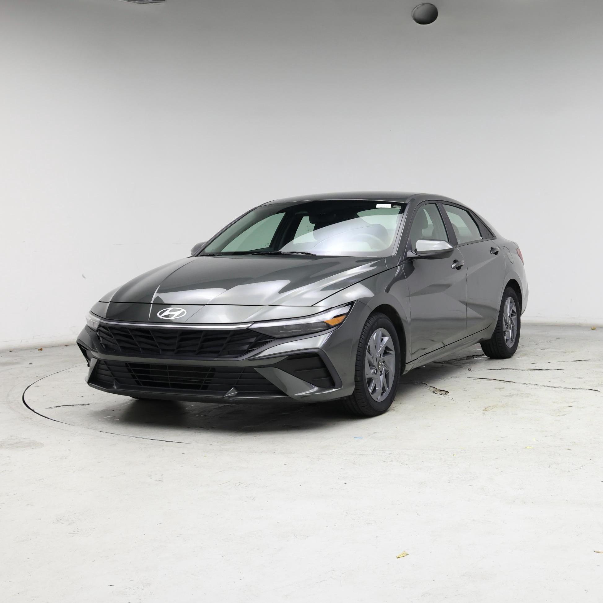 Thumbnail: 2024 Hyundai Elantra - 4