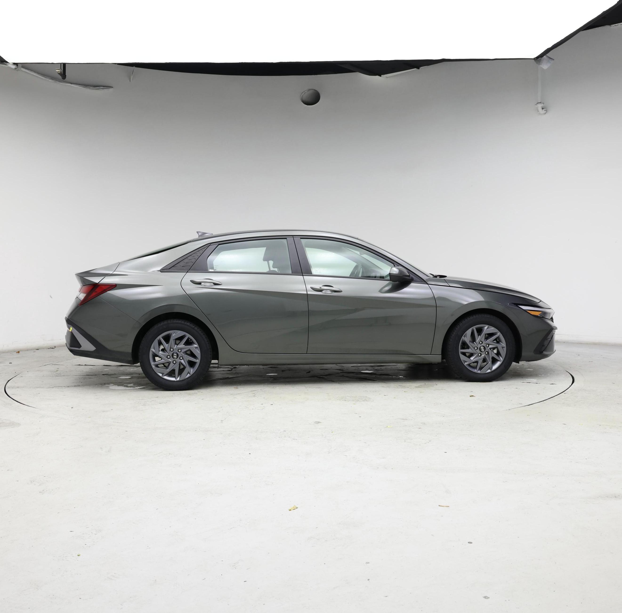 Thumbnail: 2024 Hyundai Elantra - 7