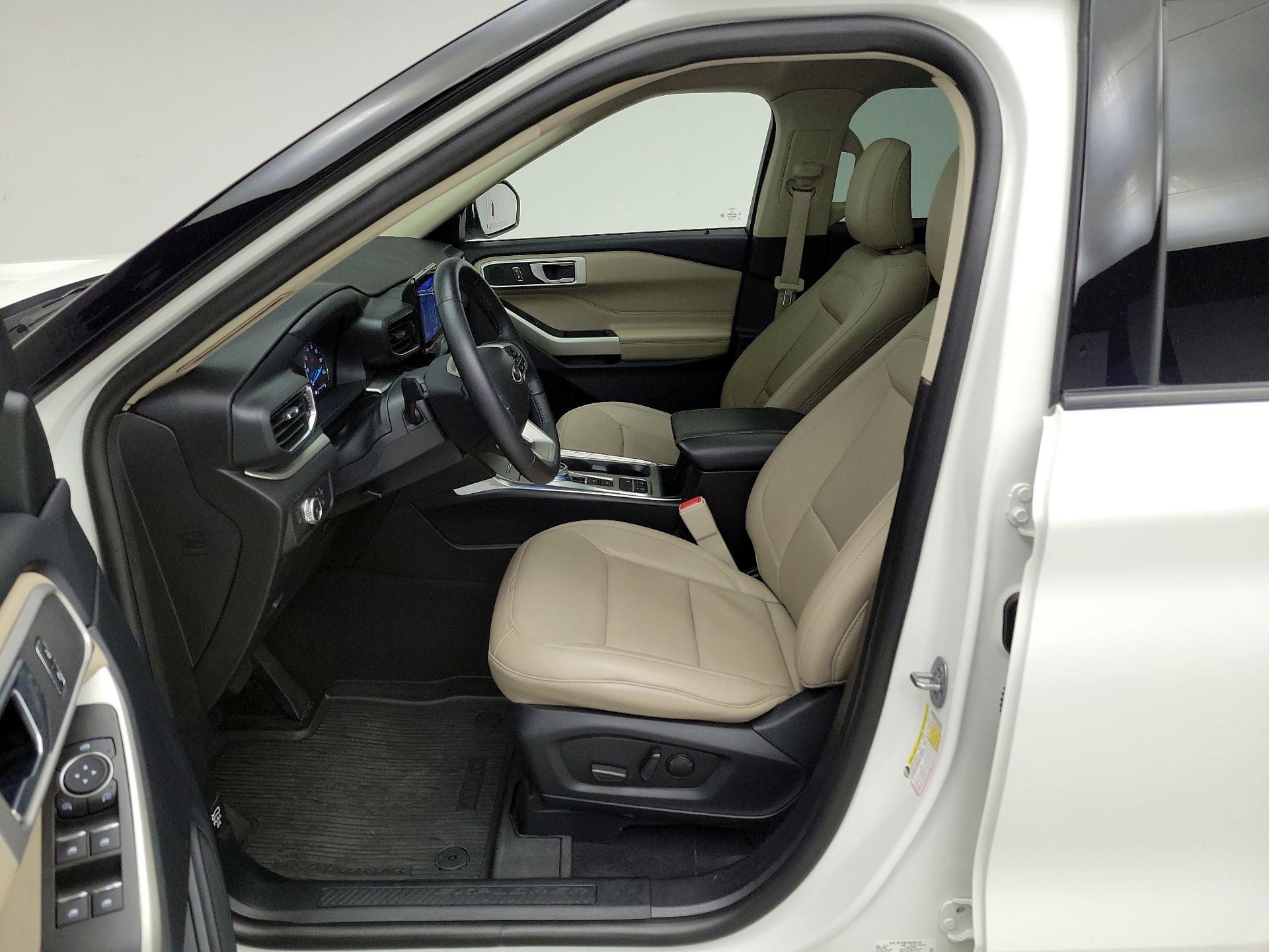 Thumbnail: 2022 Ford Explorer - 11