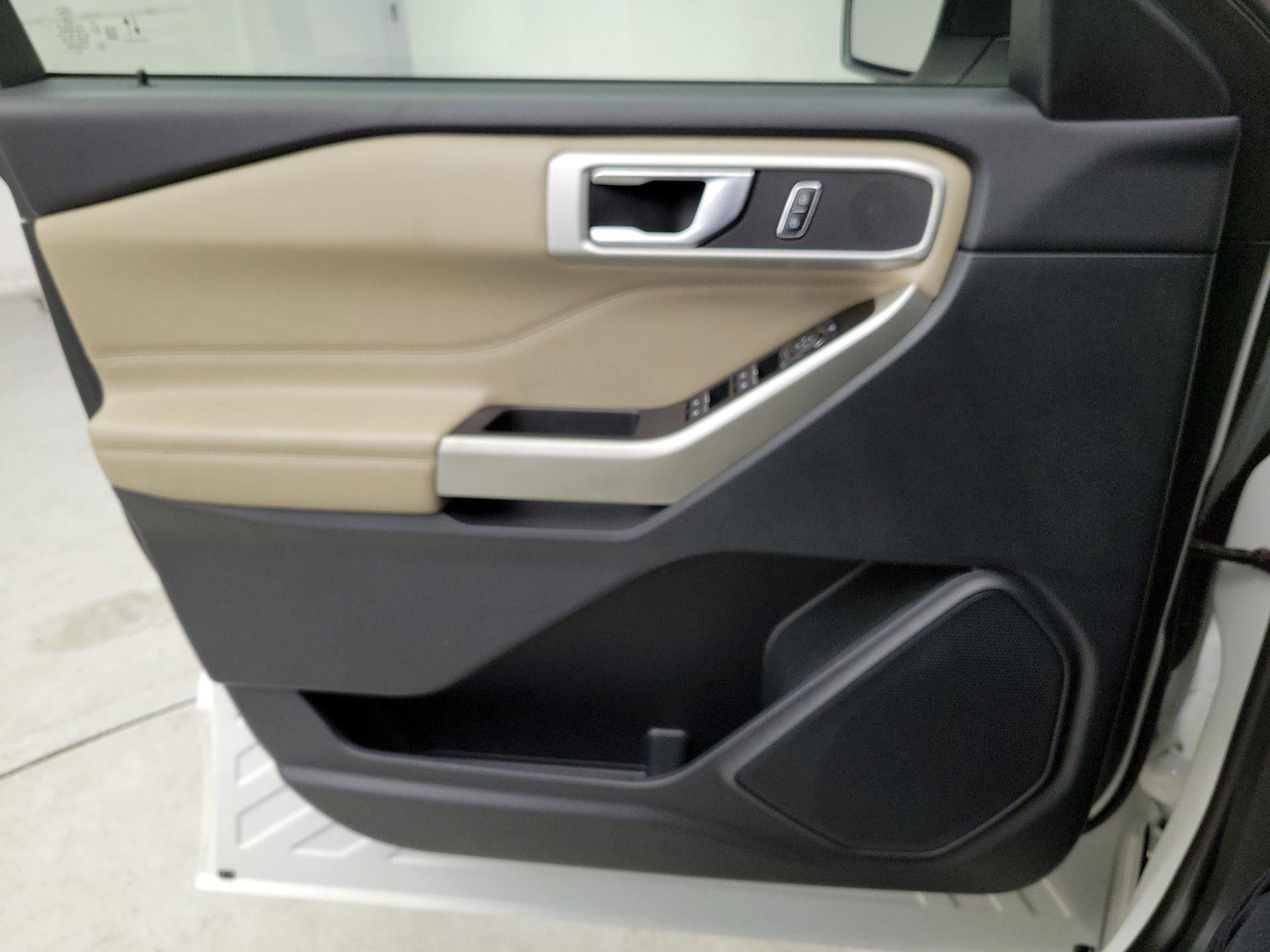 Thumbnail: 2022 Ford Explorer - 12