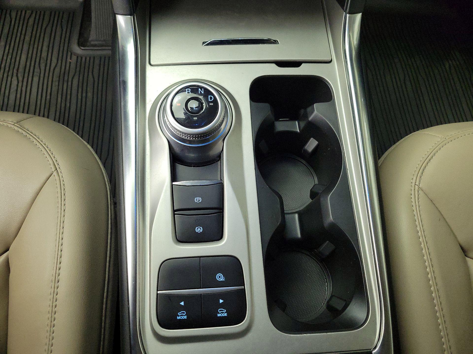 Thumbnail: 2022 Ford Explorer - 18