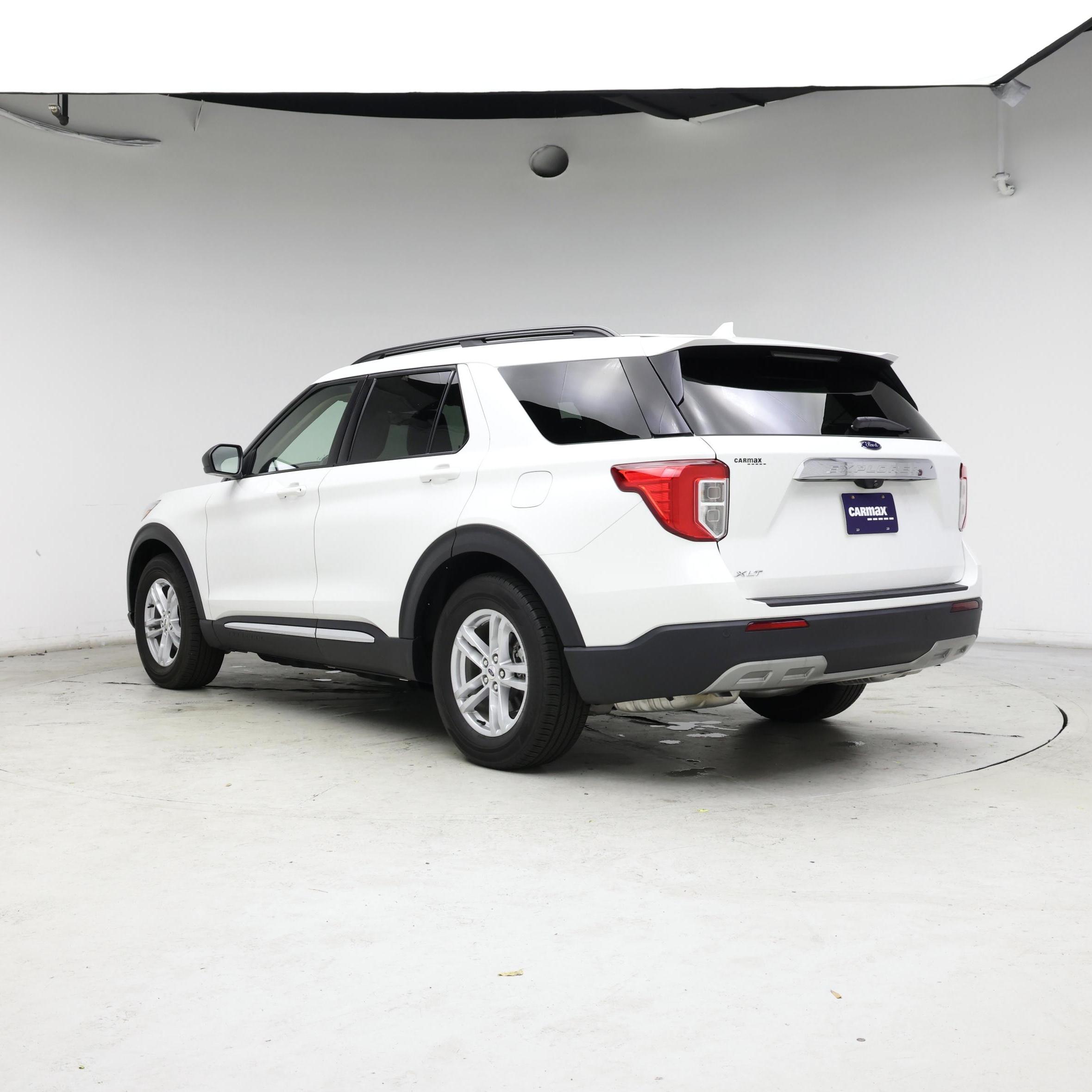 Thumbnail: 2022 Ford Explorer - 2