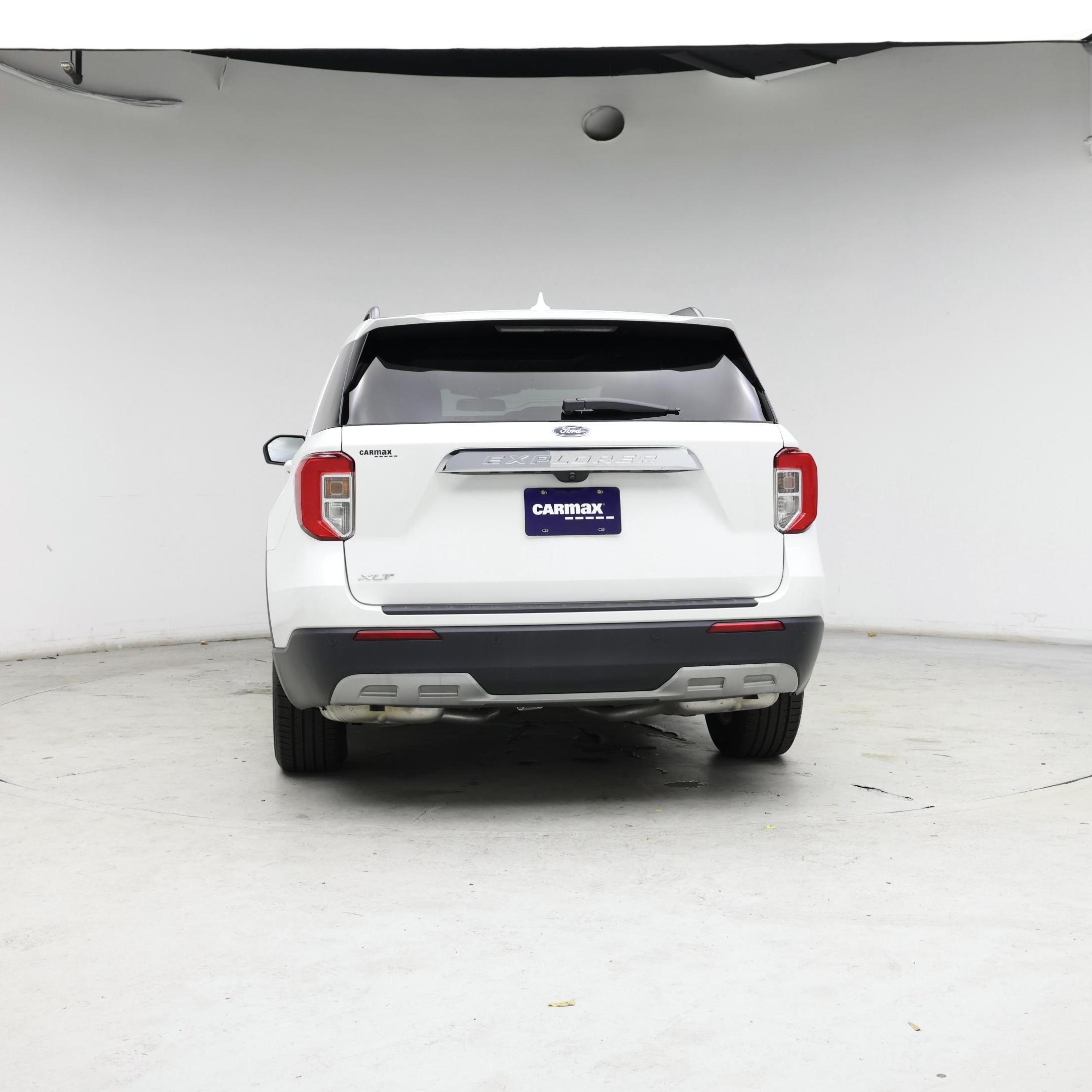 Thumbnail: 2022 Ford Explorer - 6