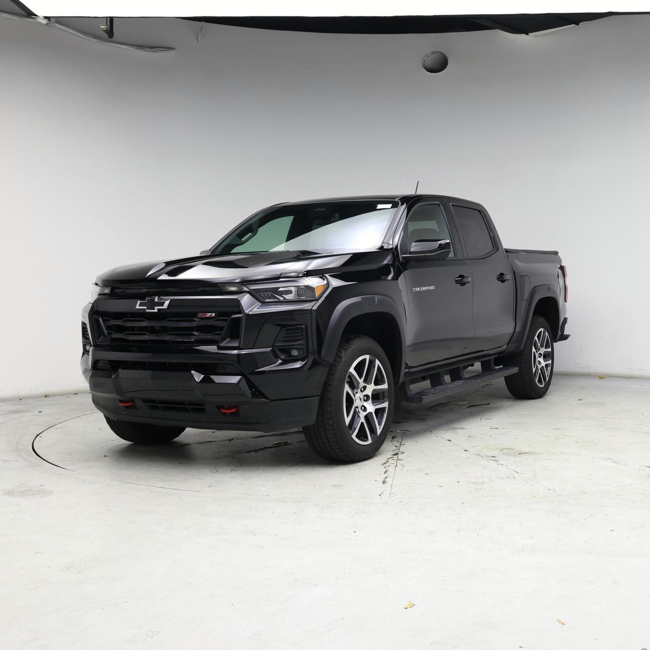 Thumbnail: 2024 Chevrolet Colorado - 4
