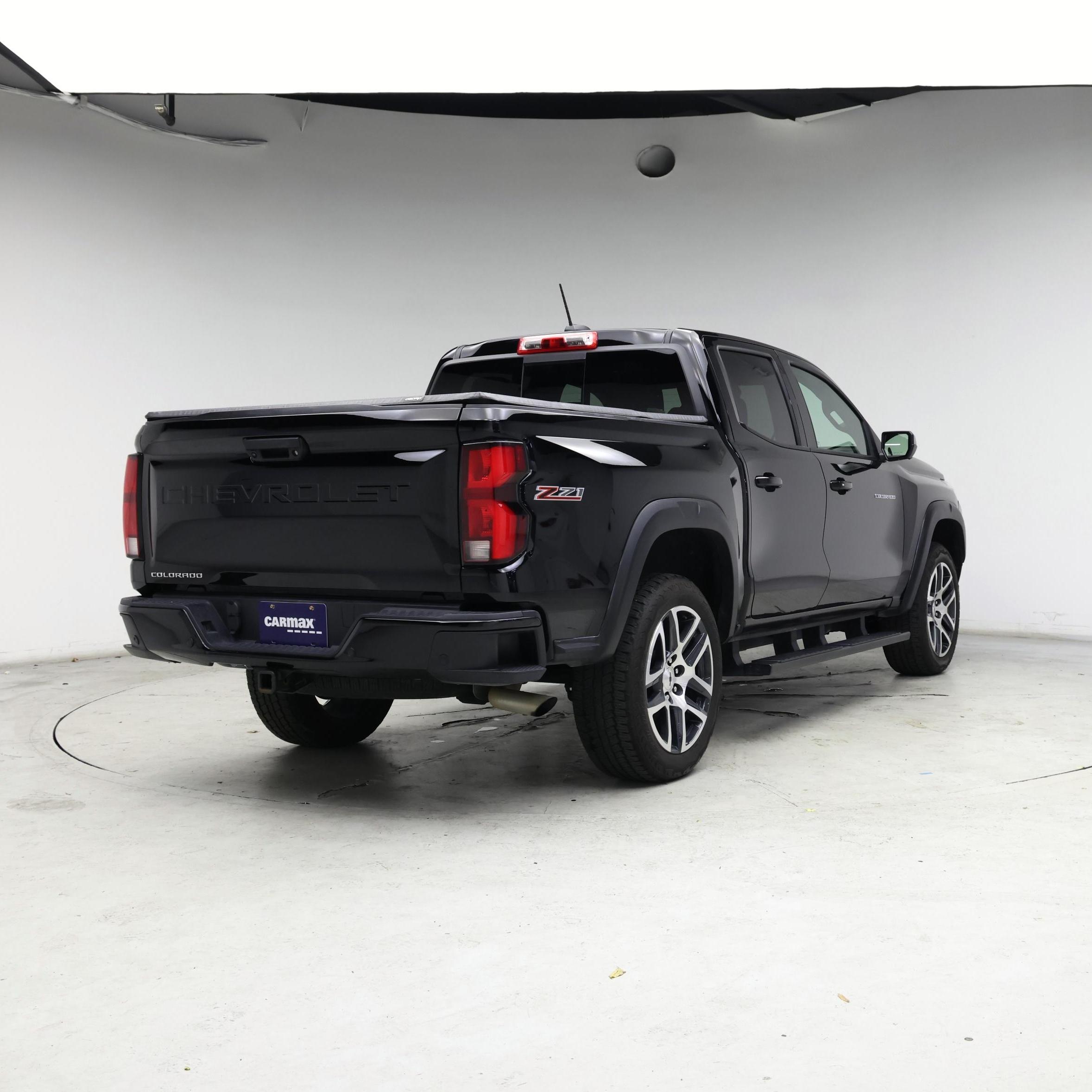 Thumbnail: 2024 Chevrolet Colorado - 8