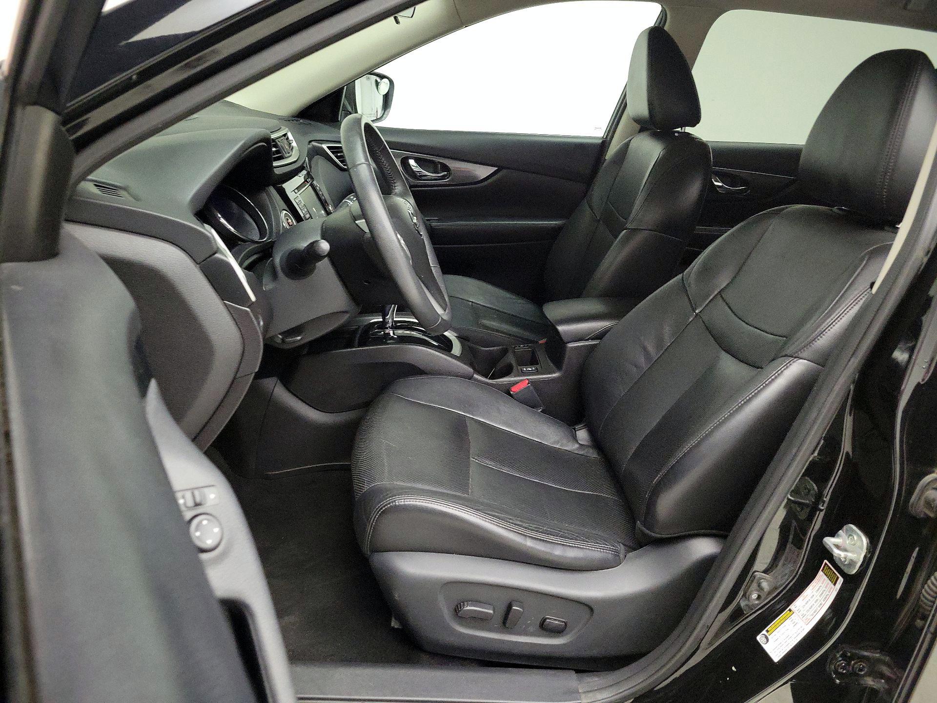 Thumbnail: 2015 Nissan Rogue - 11