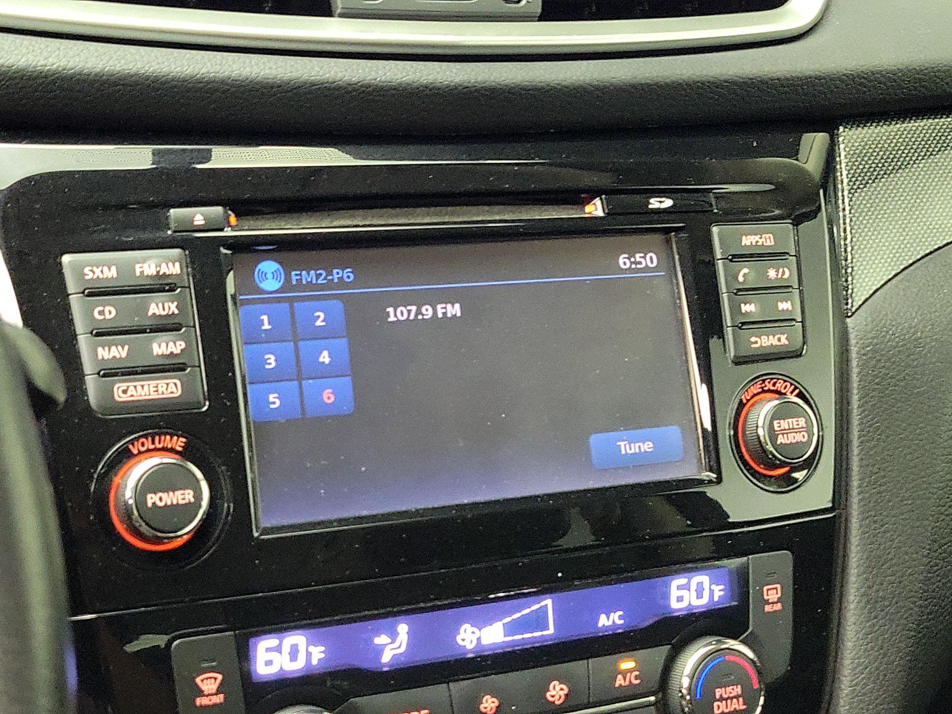 Thumbnail: 2015 Nissan Rogue - 15