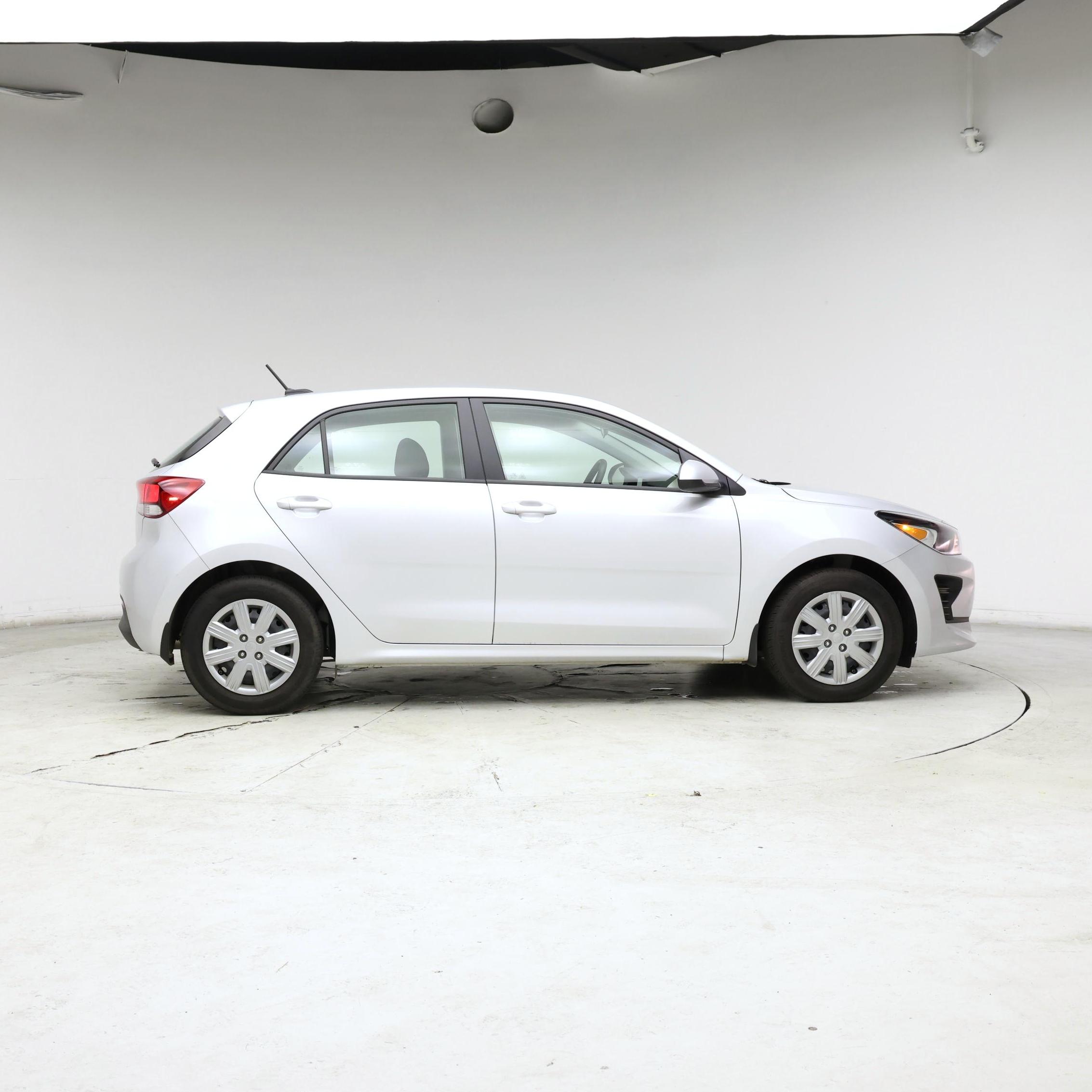 Thumbnail: 2023 Kia Rio - 7