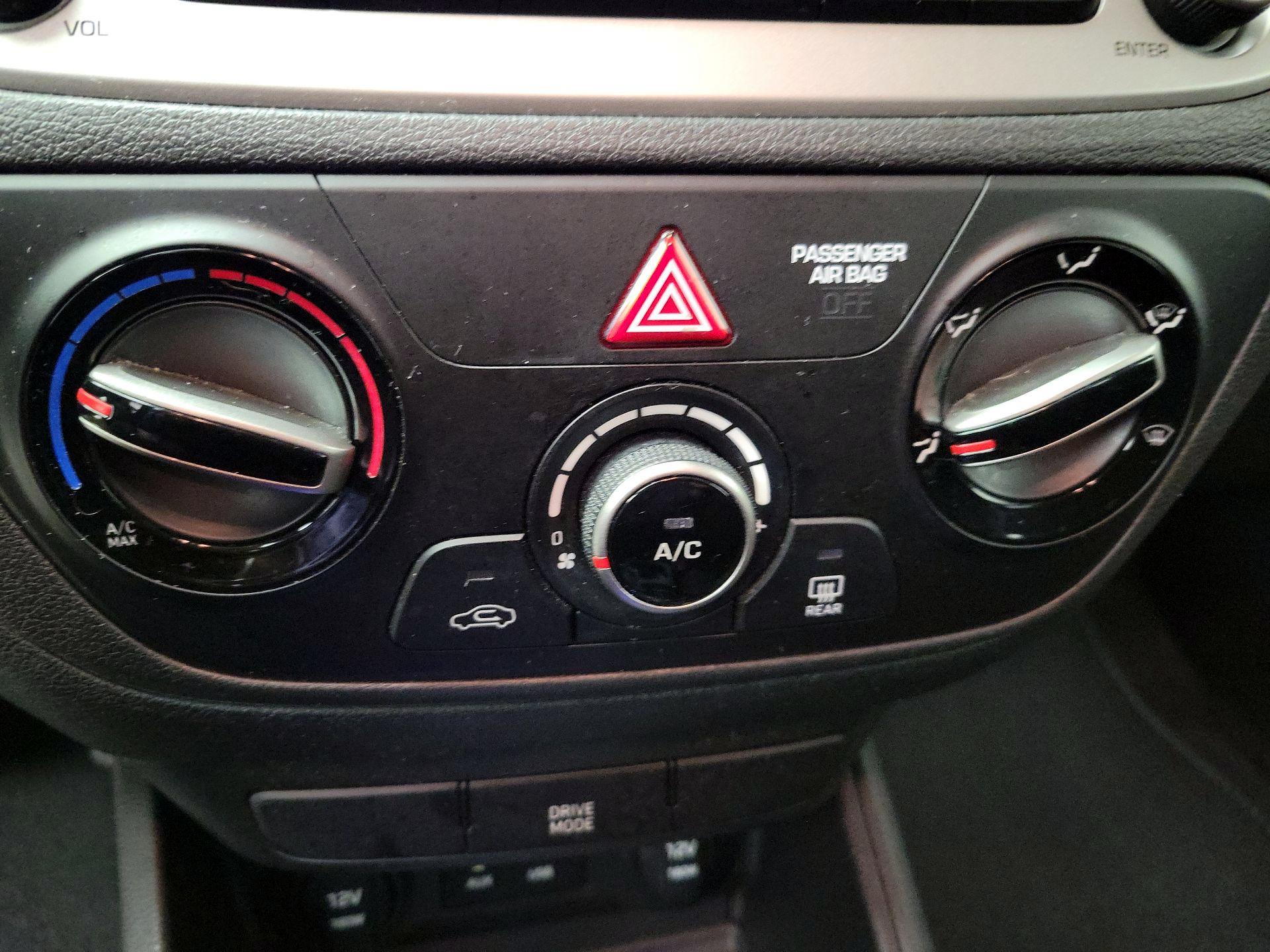 Thumbnail: 2020 Hyundai Accent - 16
