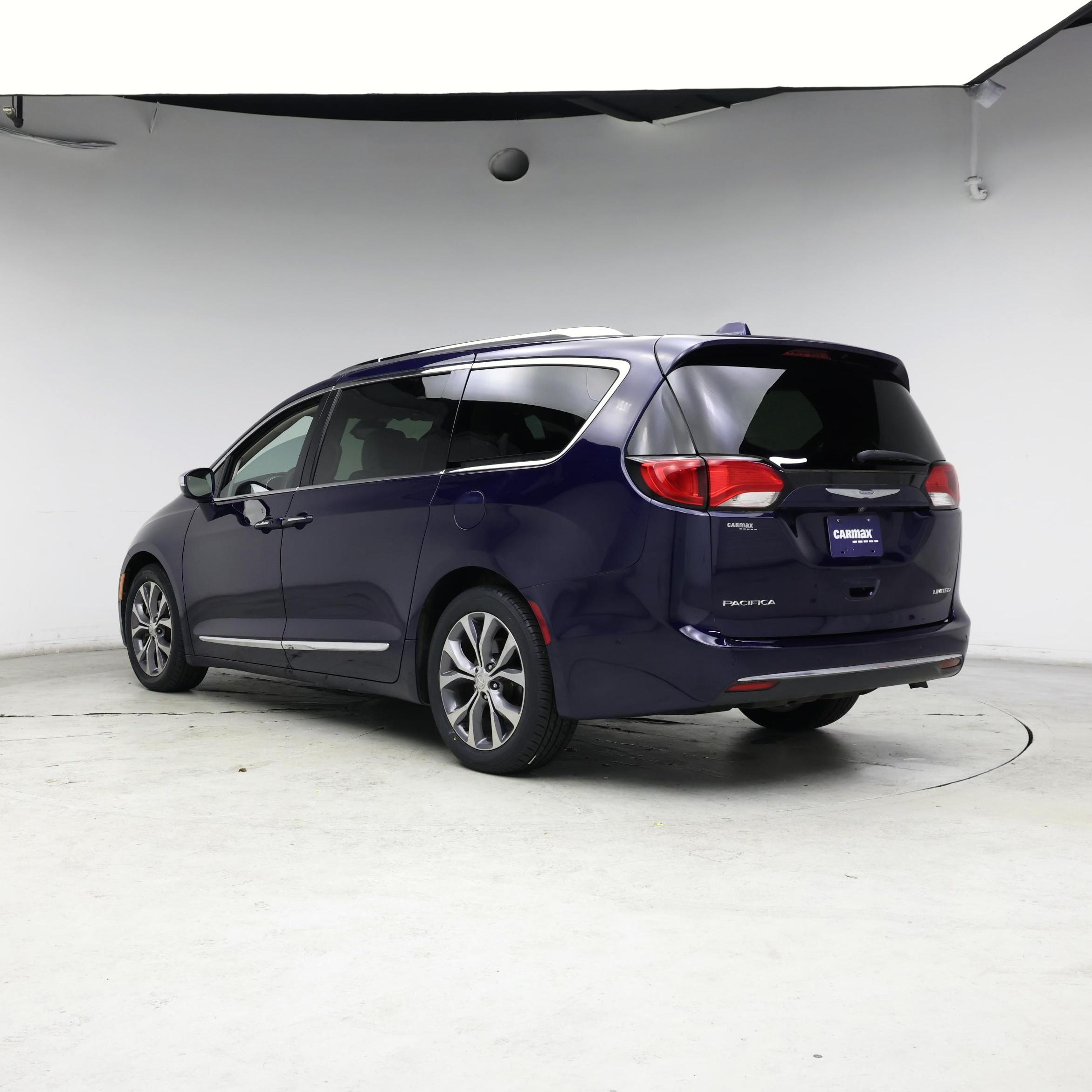Thumbnail: 2017 Chrysler Pacifica - 2