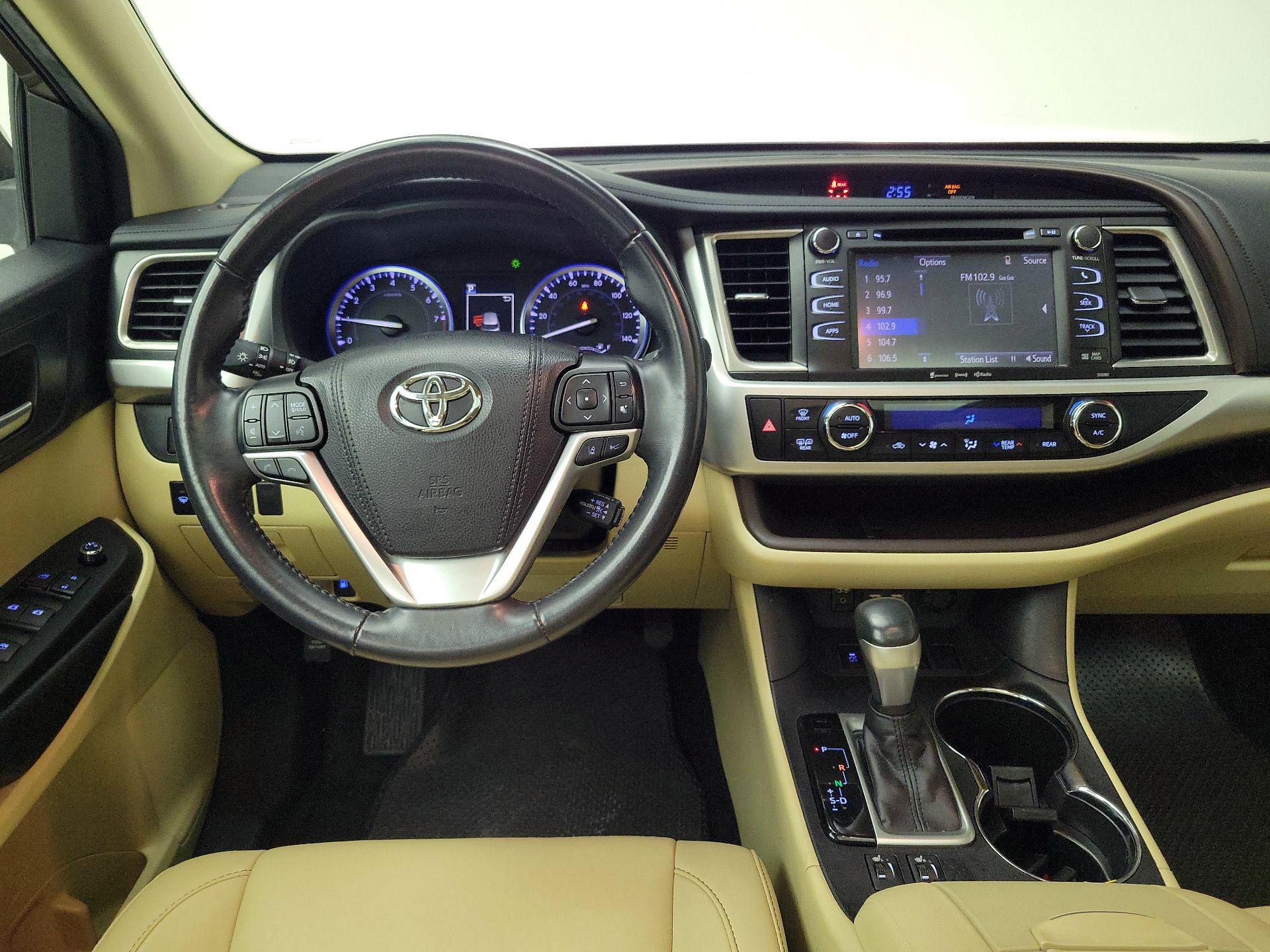 Thumbnail: 2019 Toyota Highlander - 10