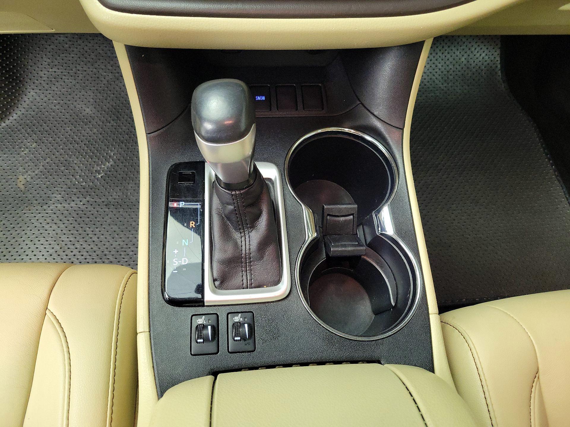 Thumbnail: 2019 Toyota Highlander - 17