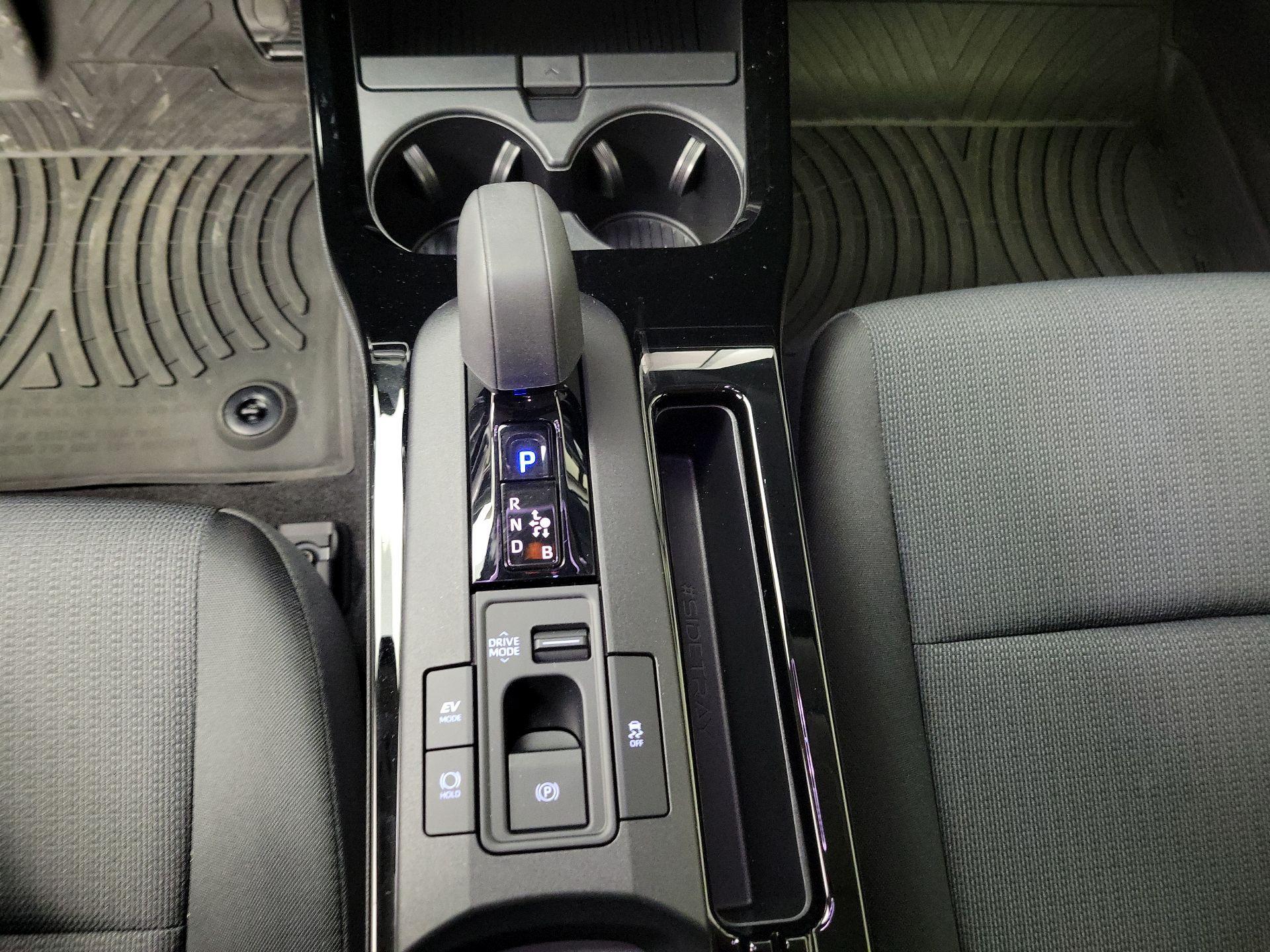 Thumbnail: 2024 Toyota Prius - 17