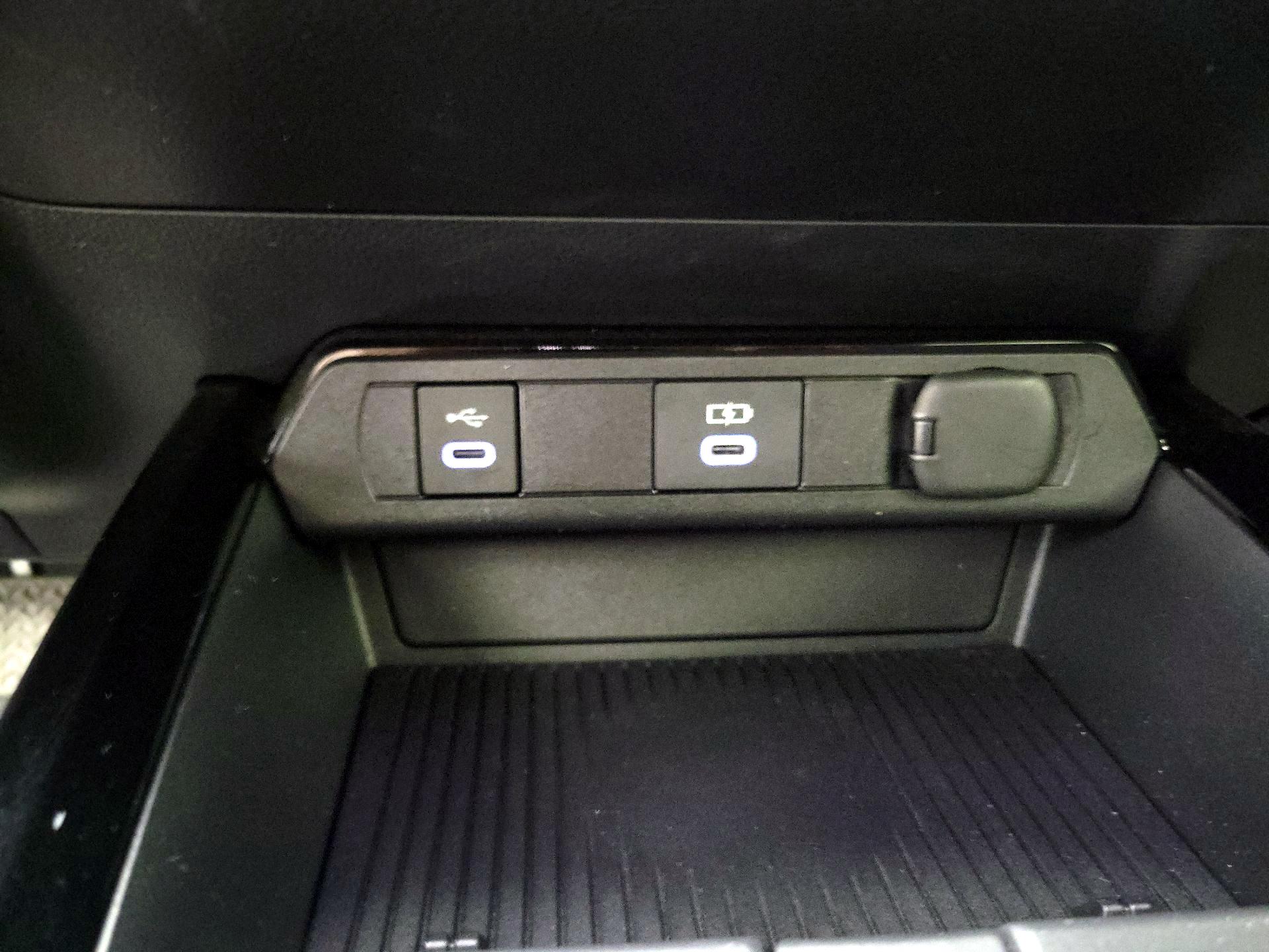 Thumbnail: 2024 Toyota Prius - 18