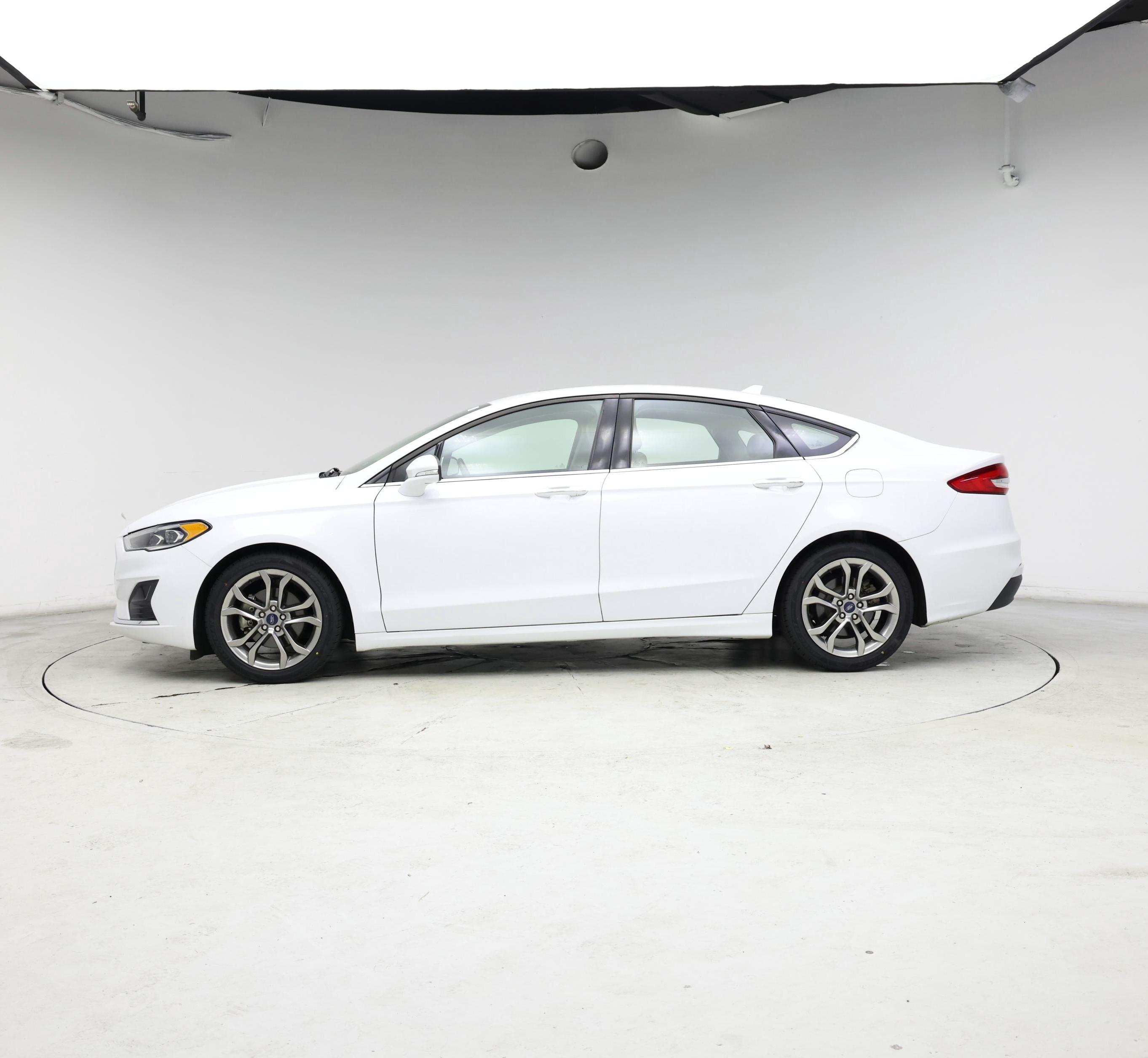 Thumbnail: 2020 Ford Fusion - 3