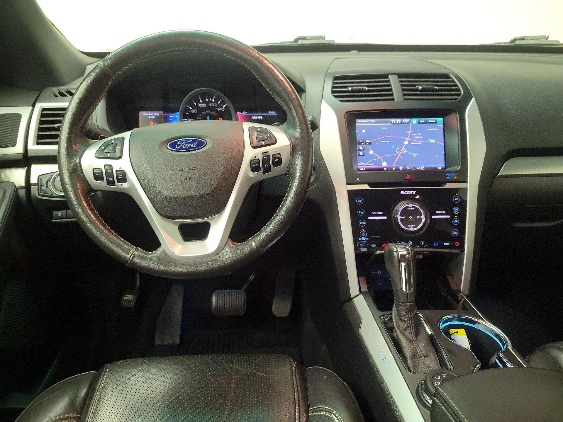 Thumbnail: 2015 Ford Explorer - 10