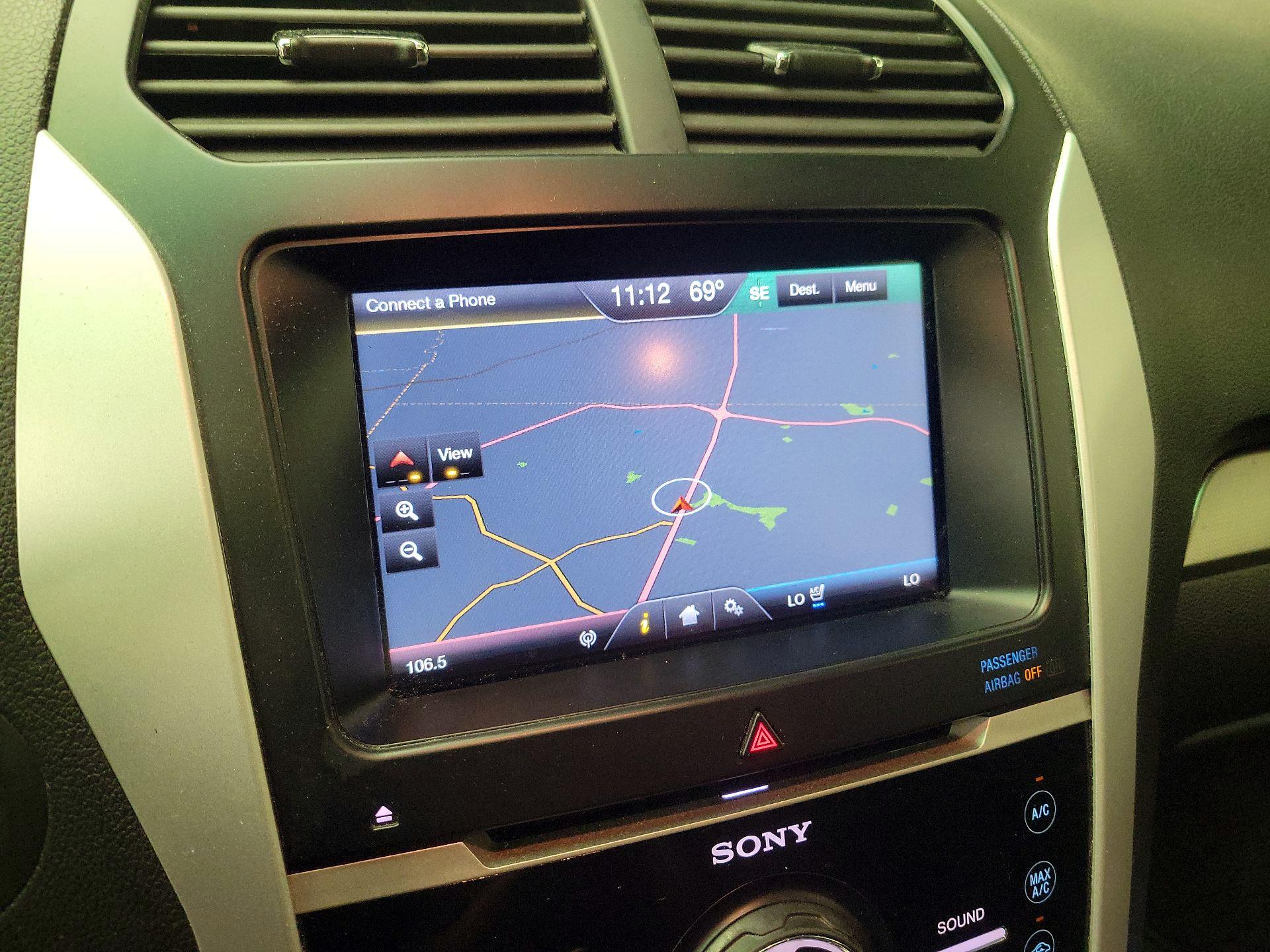 Thumbnail: 2015 Ford Explorer - 14