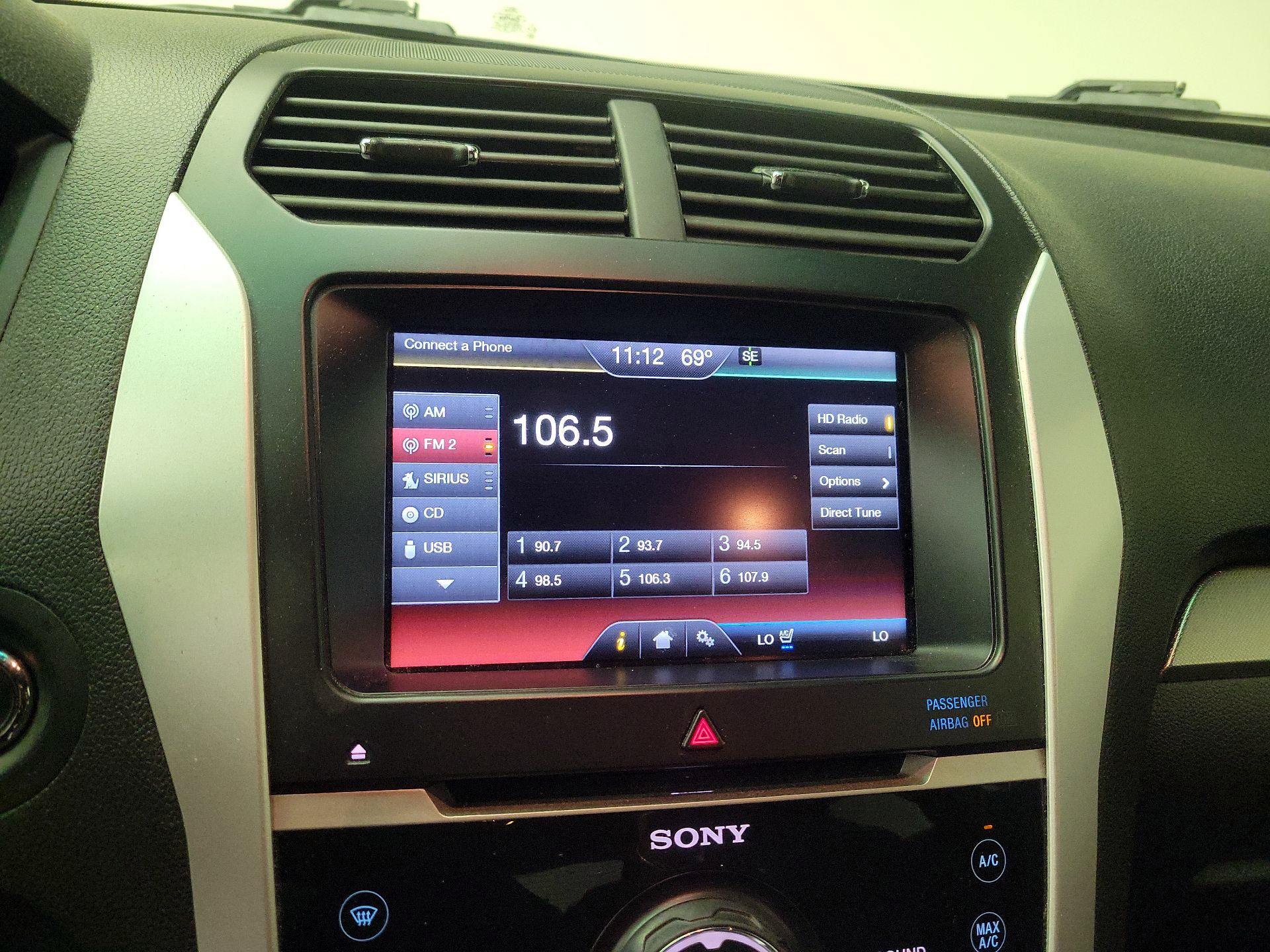 Thumbnail: 2015 Ford Explorer - 16