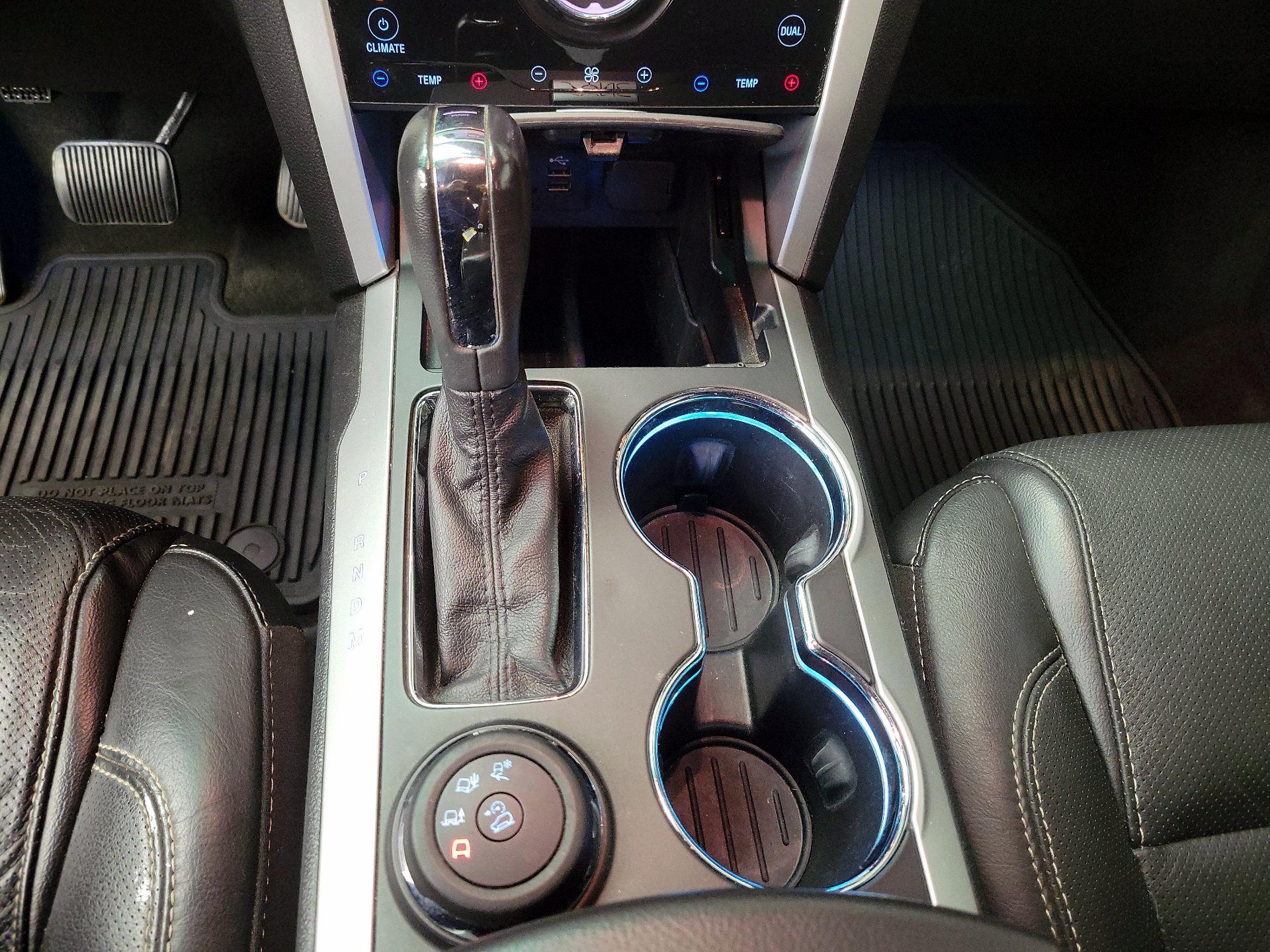 Thumbnail: 2015 Ford Explorer - 18