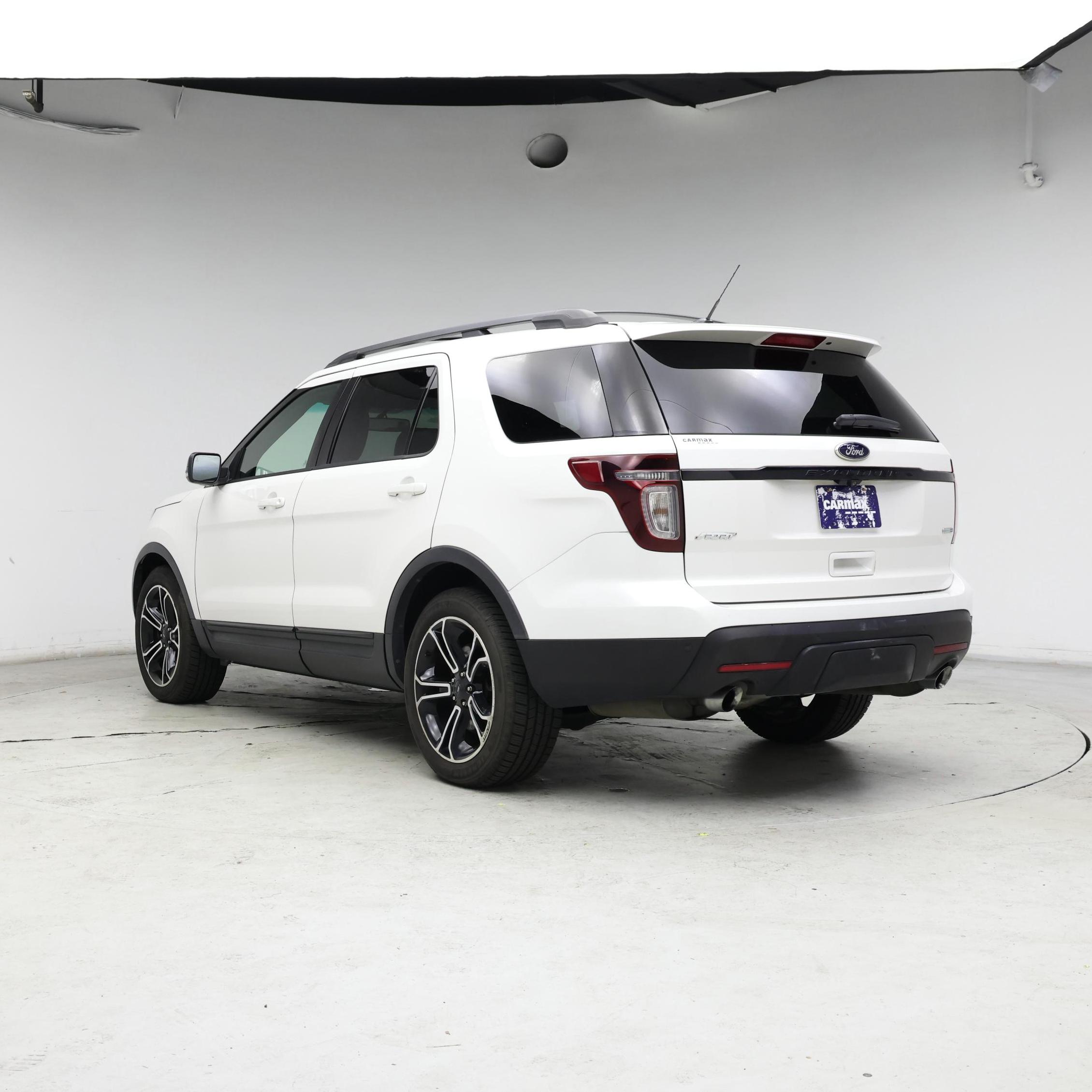 Thumbnail: 2015 Ford Explorer - 2
