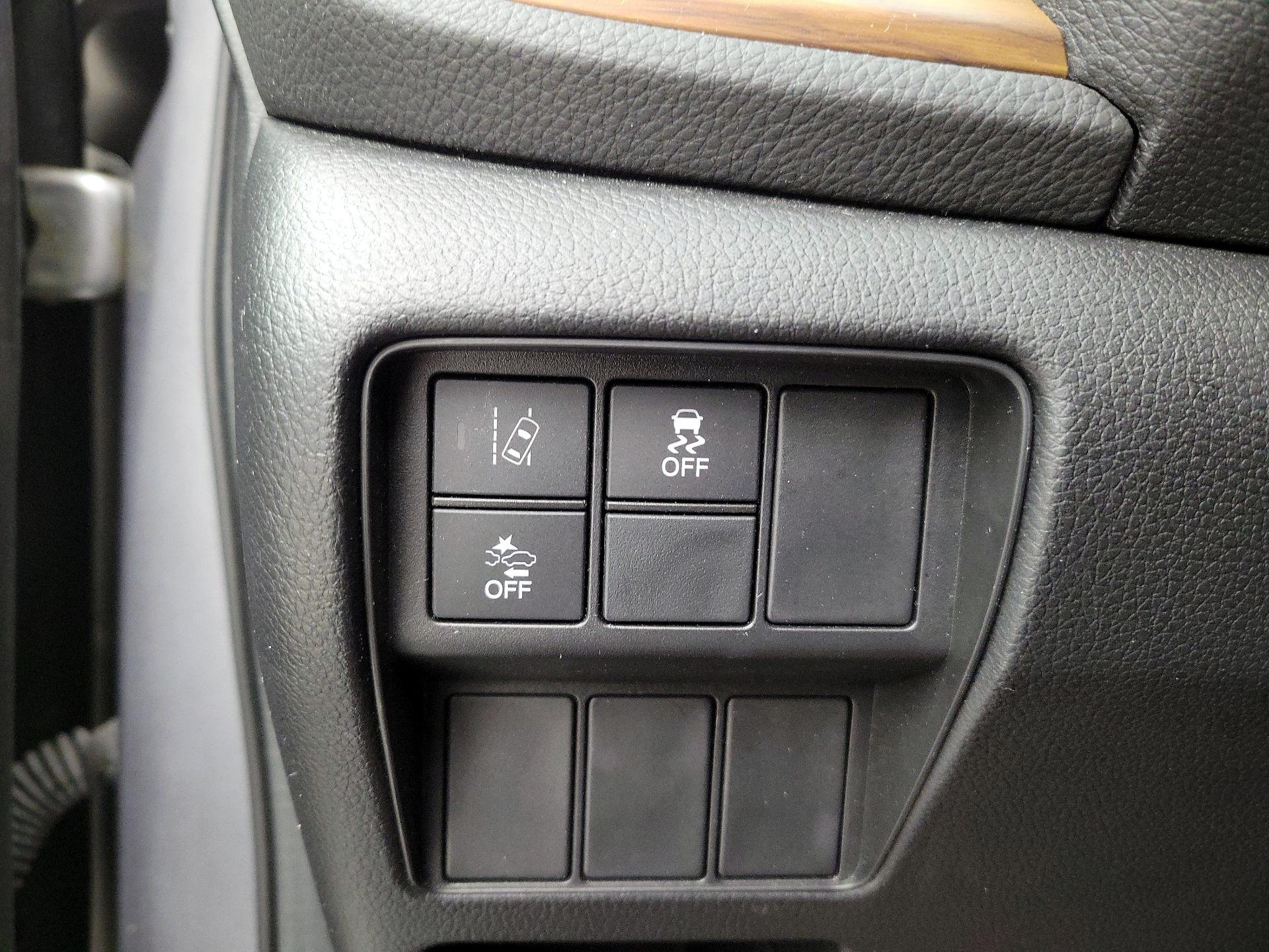 Thumbnail: 2018 Honda CR-V - 13