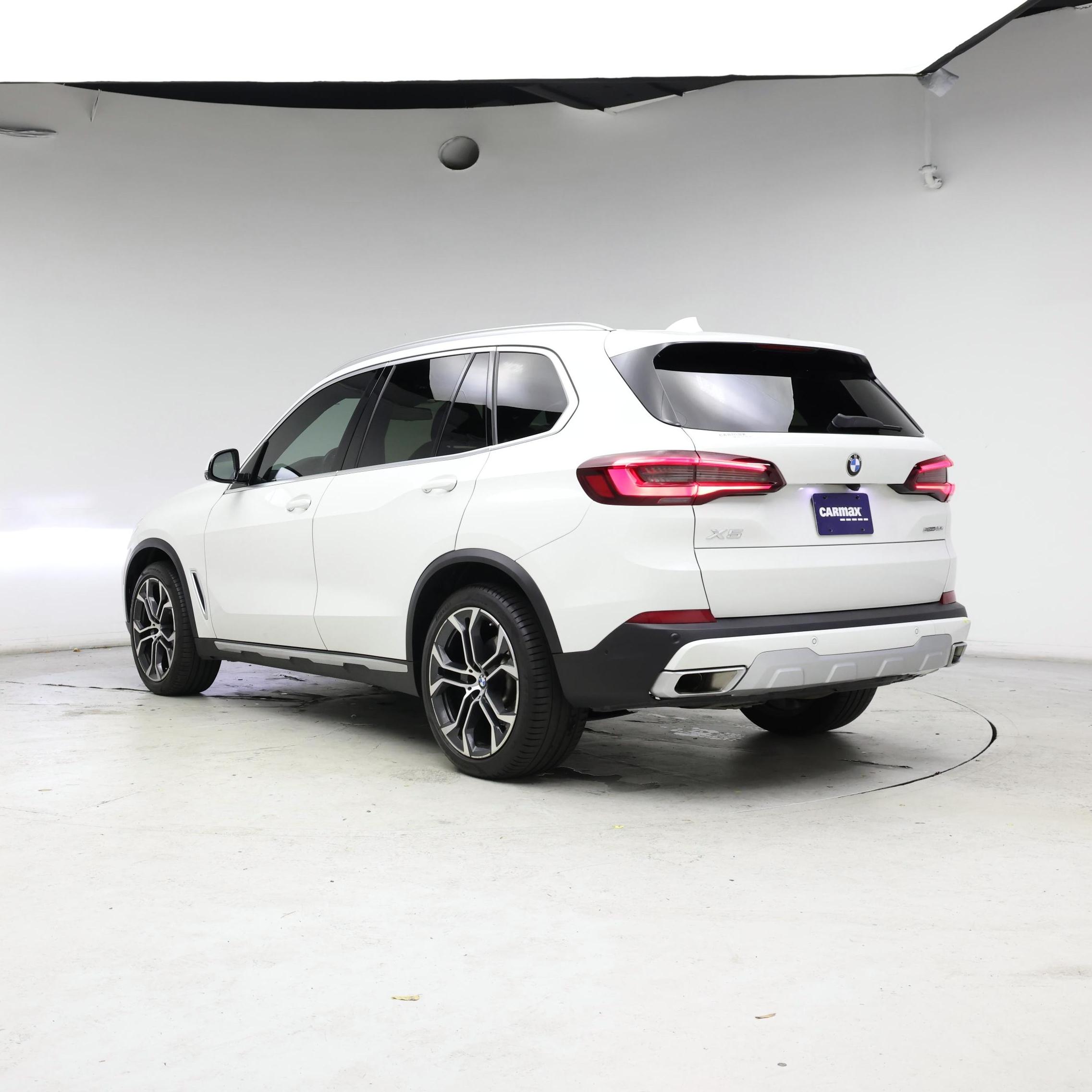Thumbnail: 2023 BMW X5 - 2