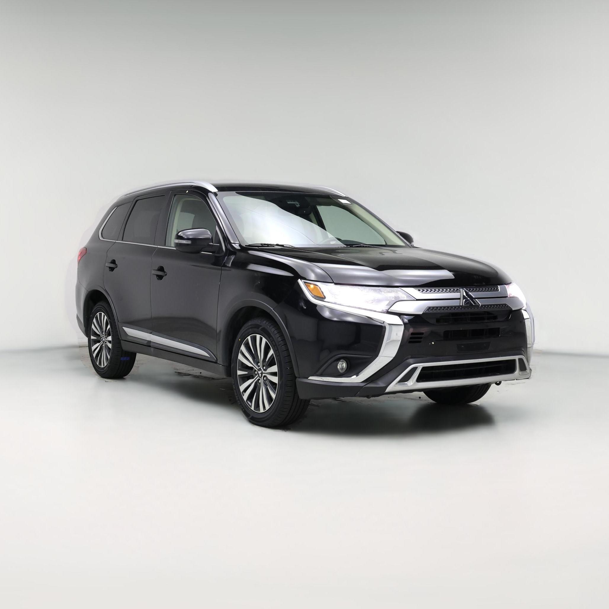 Thumbnail: 2020 Mitsubishi Outlander - 1