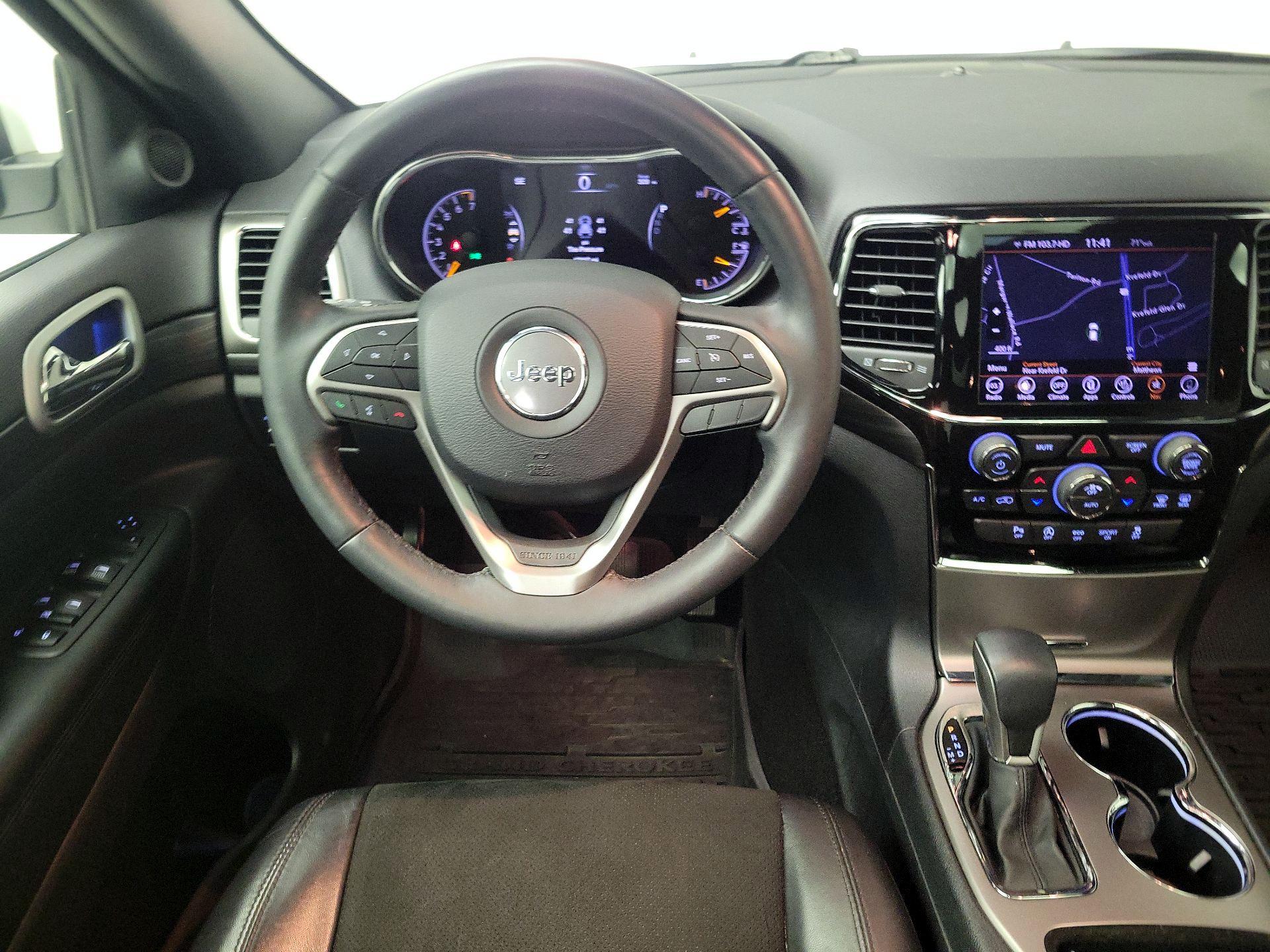 Thumbnail: 2019 Jeep Grand Cherokee - 10