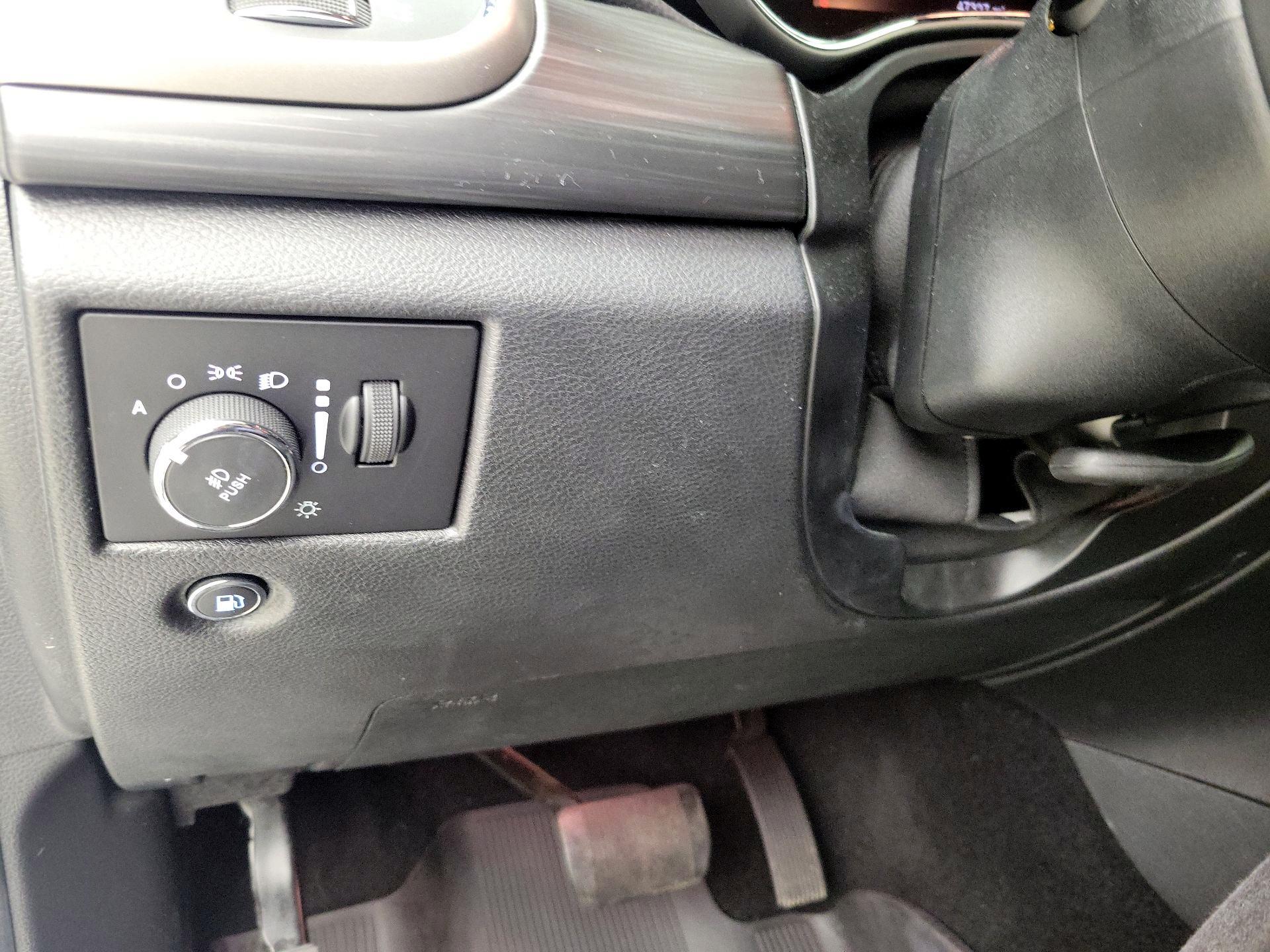 Thumbnail: 2019 Jeep Grand Cherokee - 13