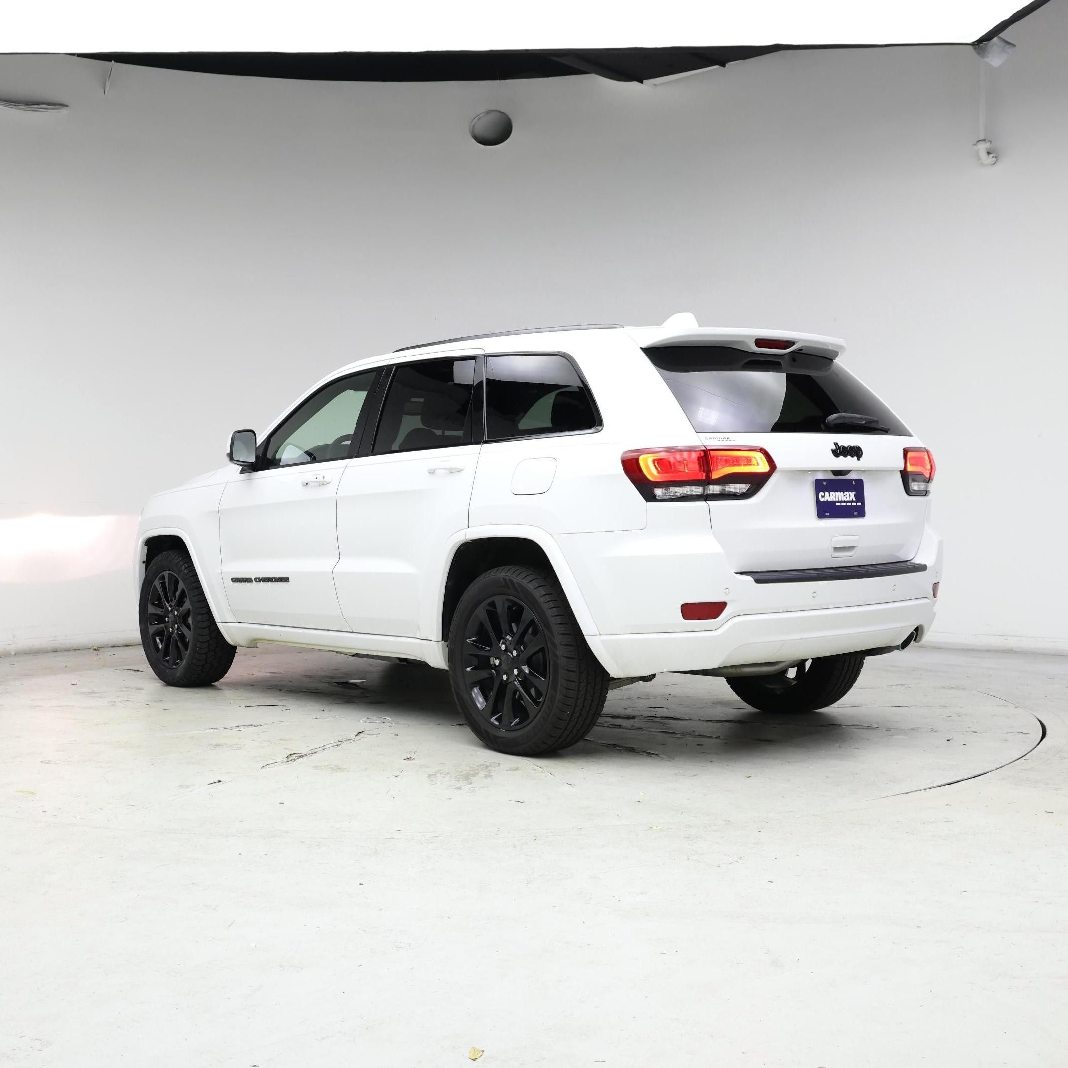 Thumbnail: 2019 Jeep Grand Cherokee - 2