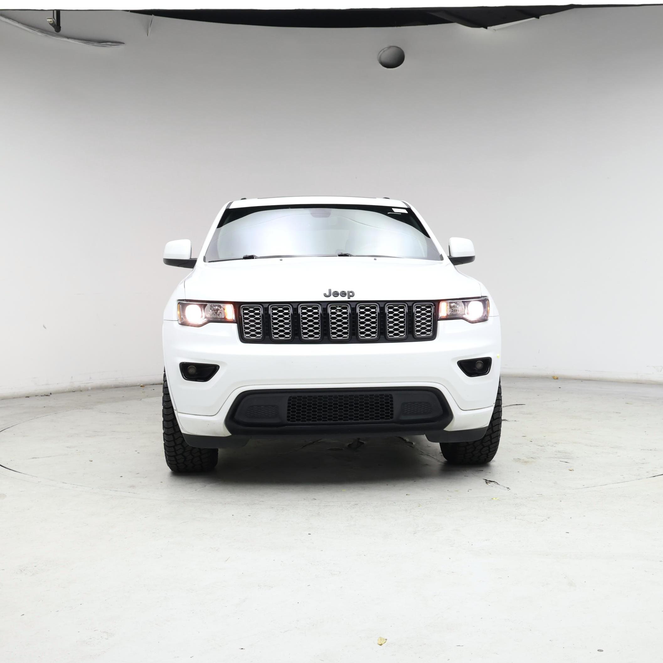 Thumbnail: 2019 Jeep Grand Cherokee - 5