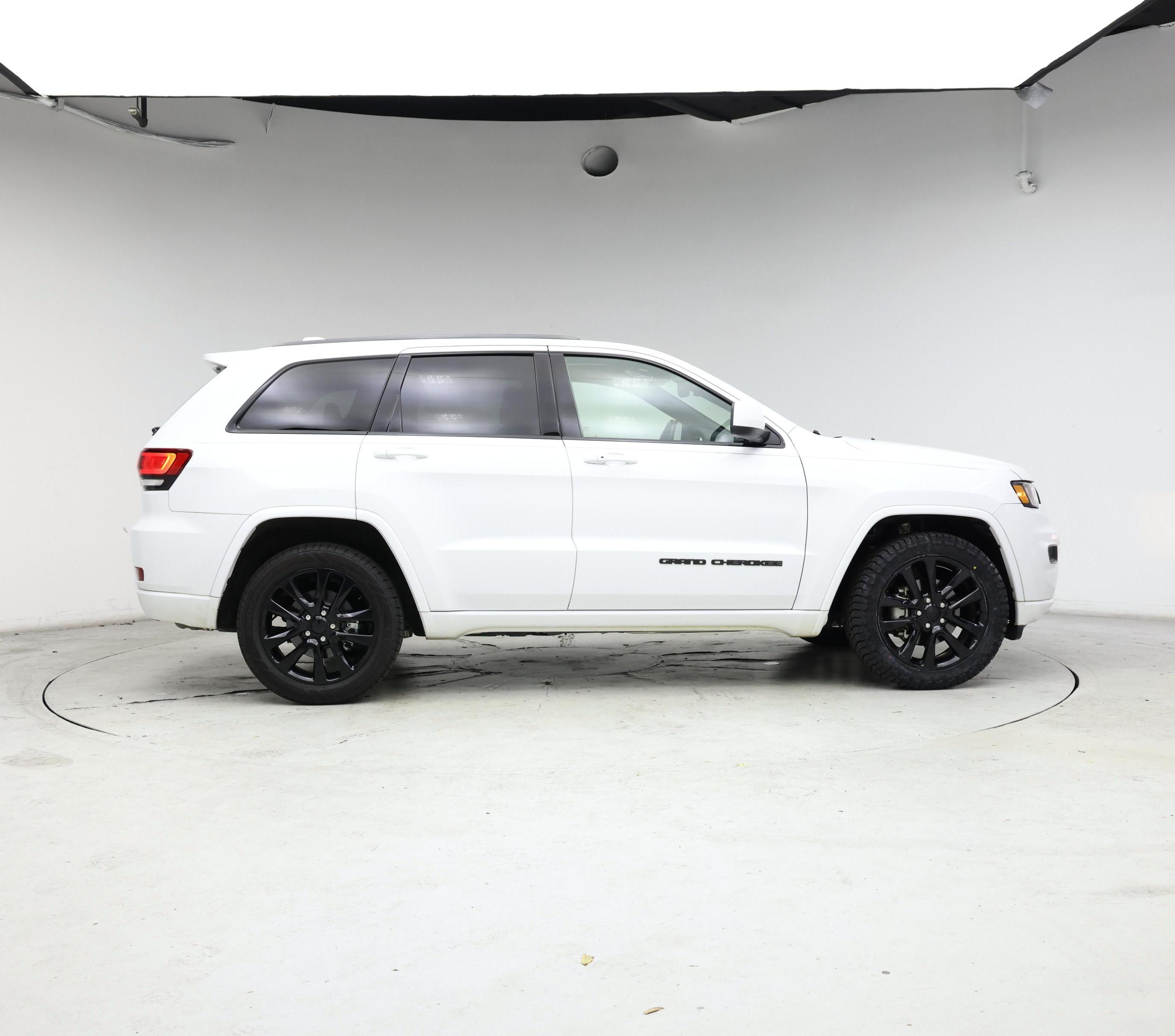 Thumbnail: 2019 Jeep Grand Cherokee - 7