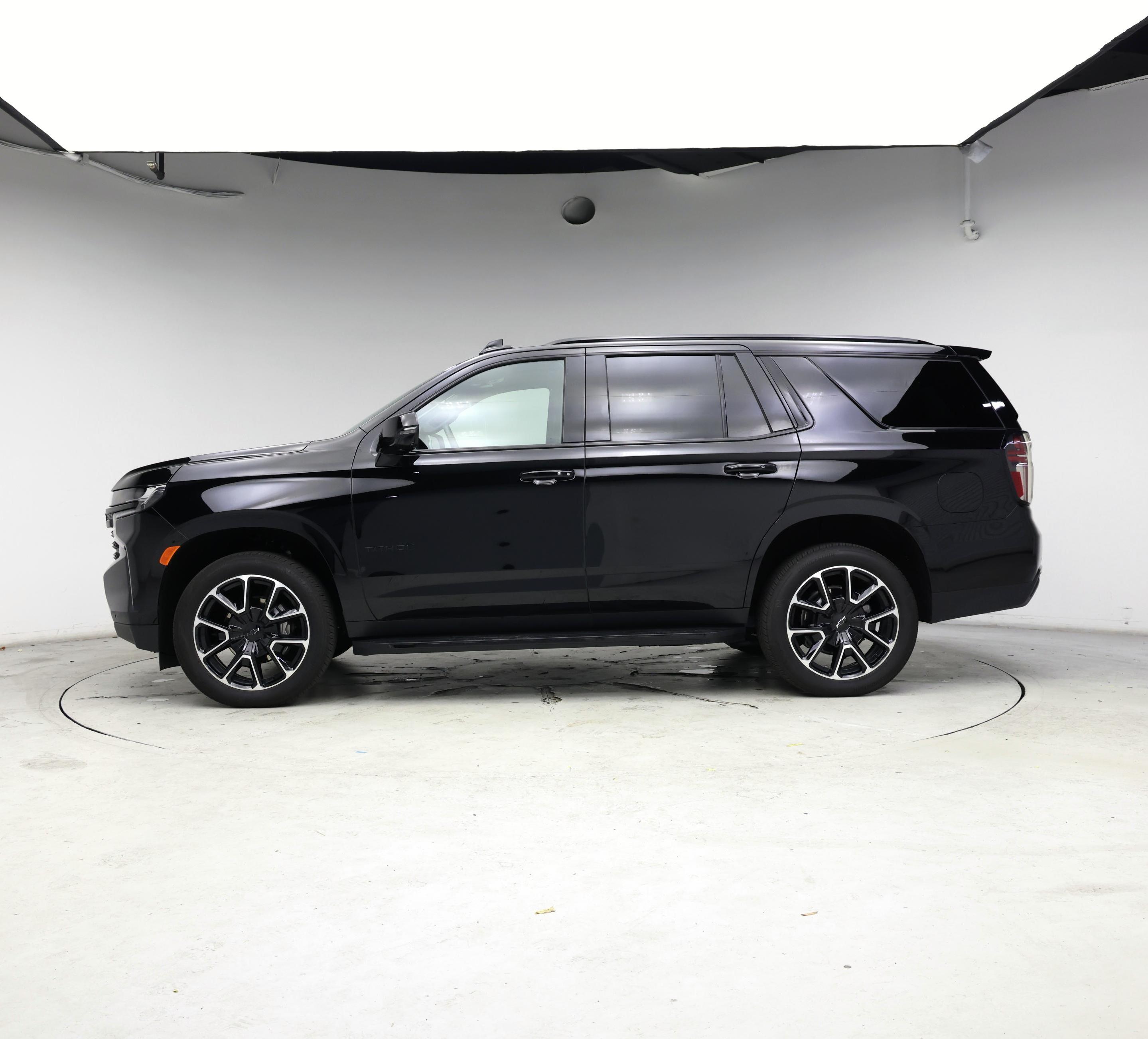 Thumbnail: 2024 Chevrolet Tahoe - 3