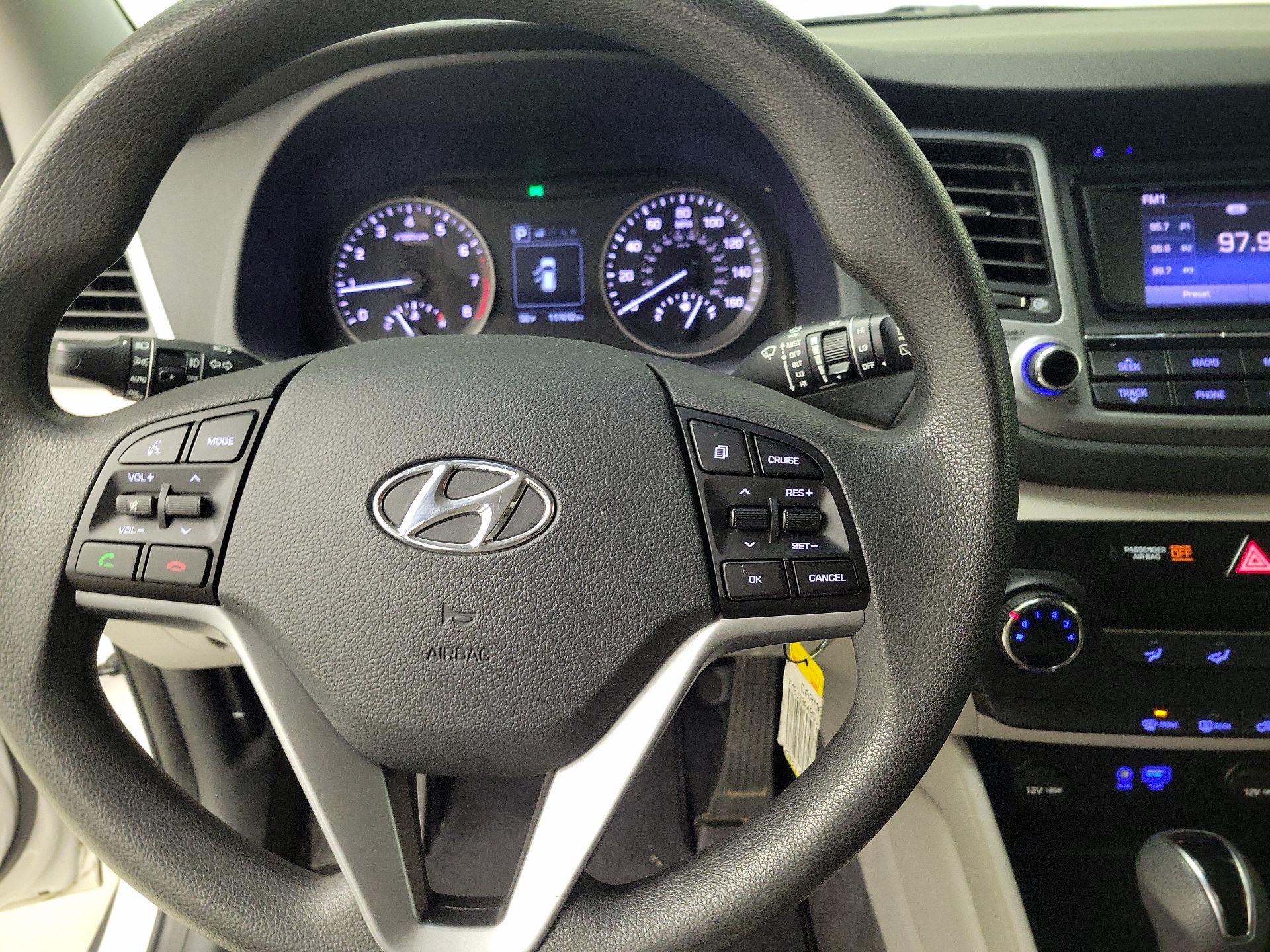 Thumbnail: 2016 Hyundai Tucson - 10