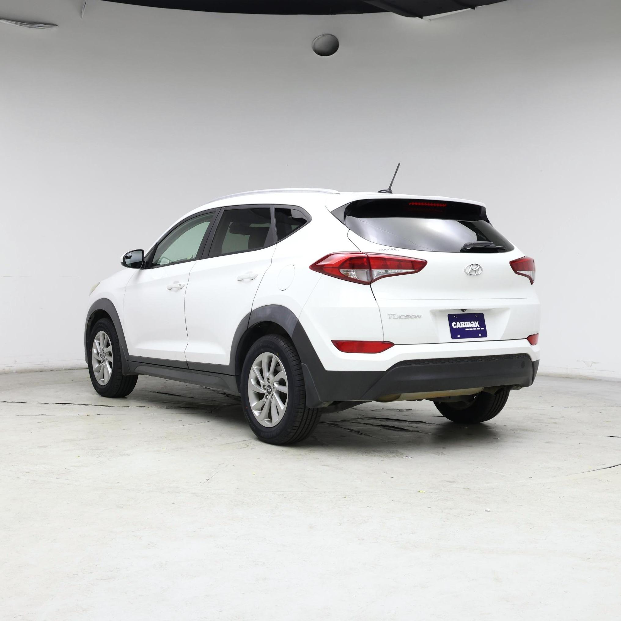Thumbnail: 2016 Hyundai Tucson - 2