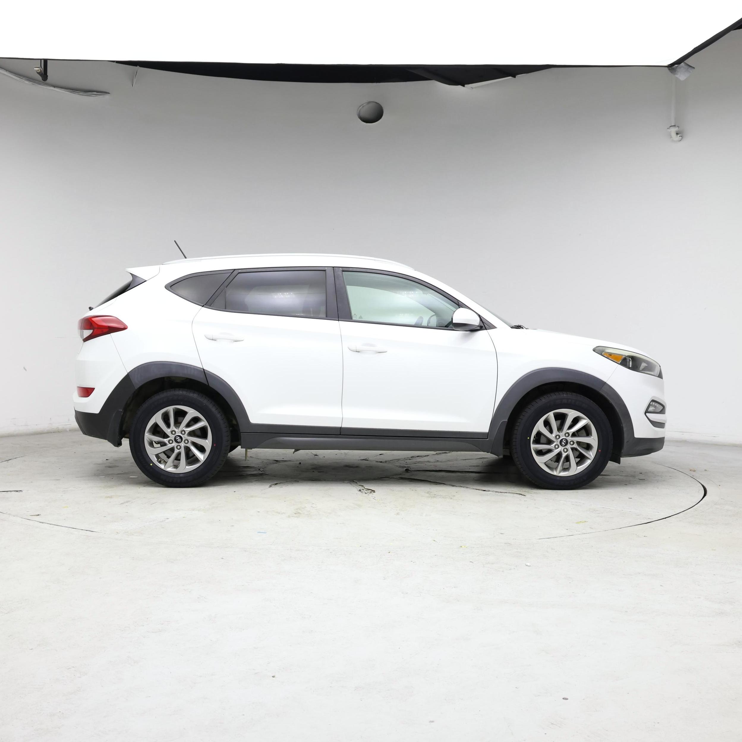 Thumbnail: 2016 Hyundai Tucson - 7