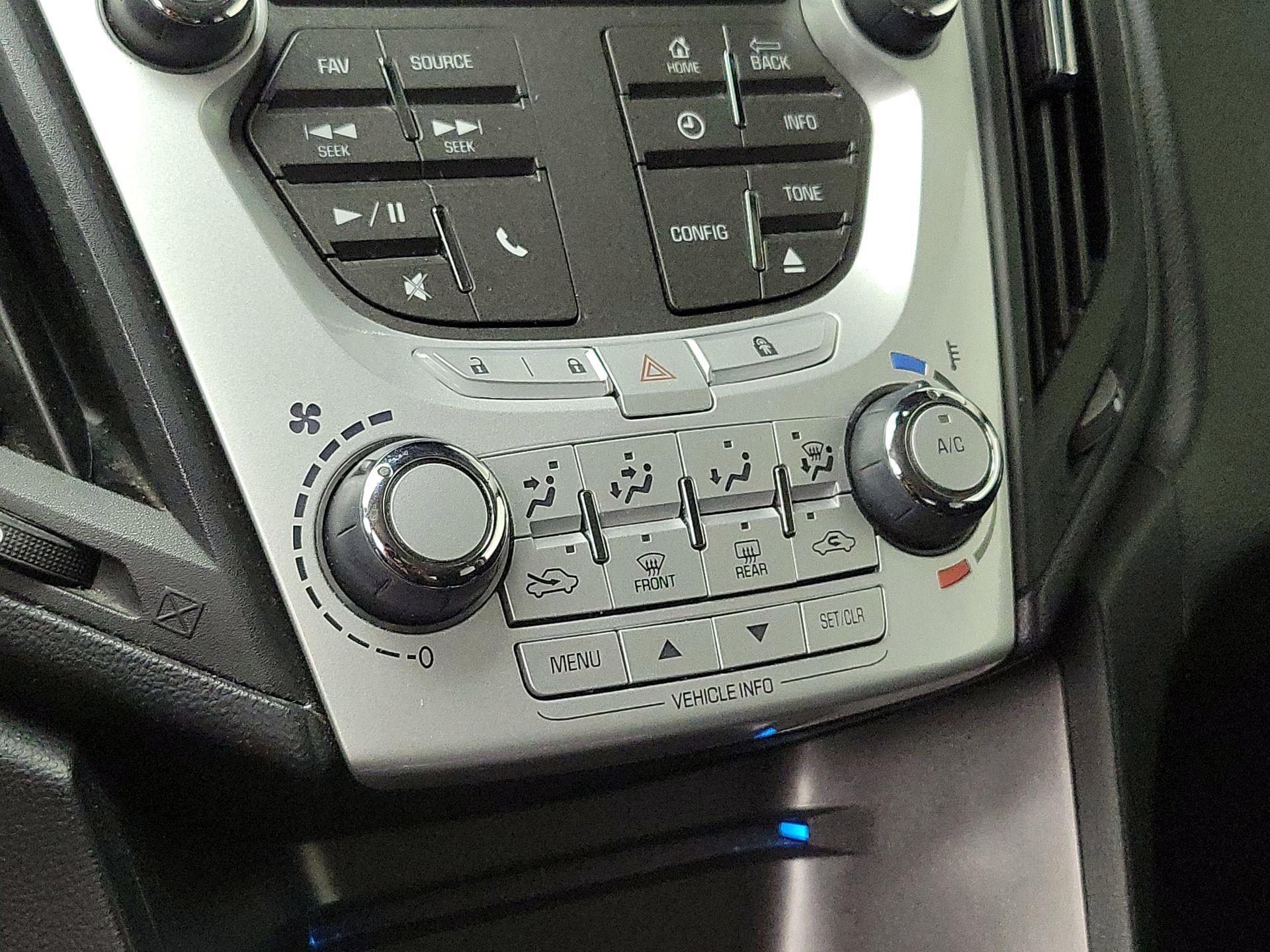 Thumbnail: 2015 Chevrolet Equinox - 16