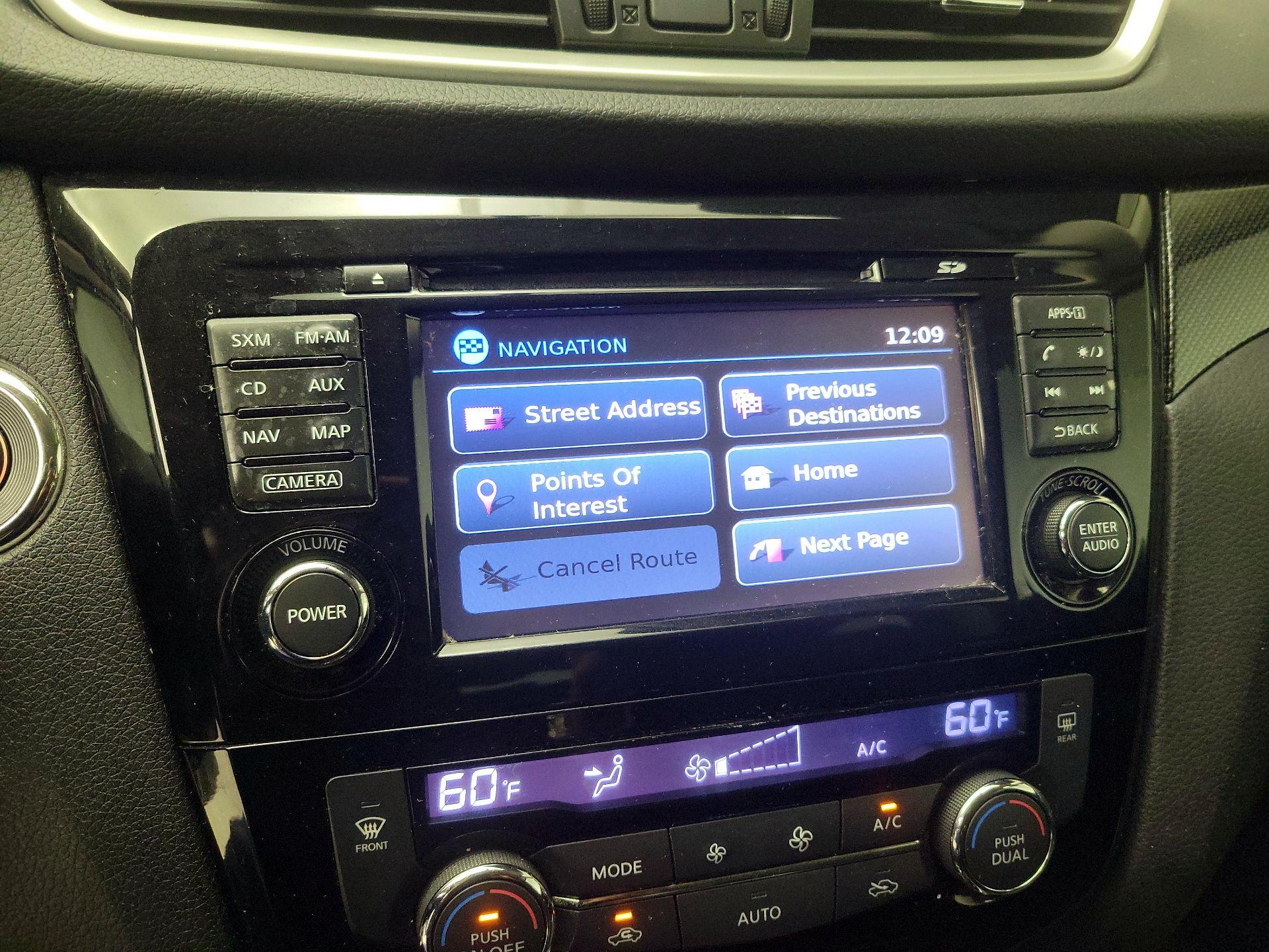Thumbnail: 2015 Nissan Rogue - 14