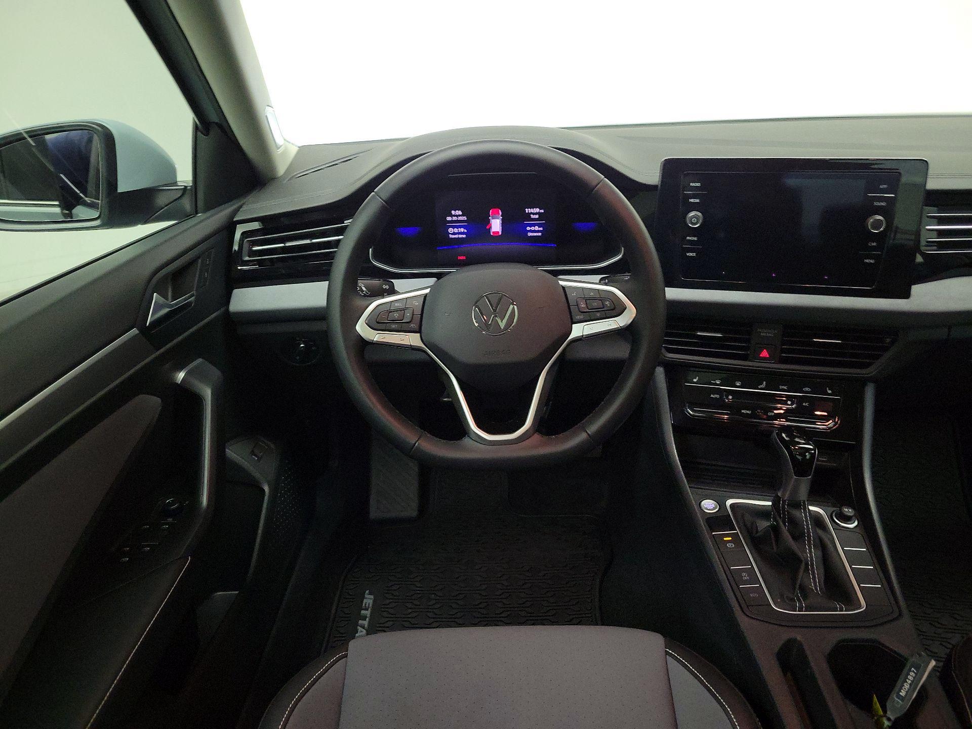 Thumbnail: 2025 Volkswagen Jetta - 10