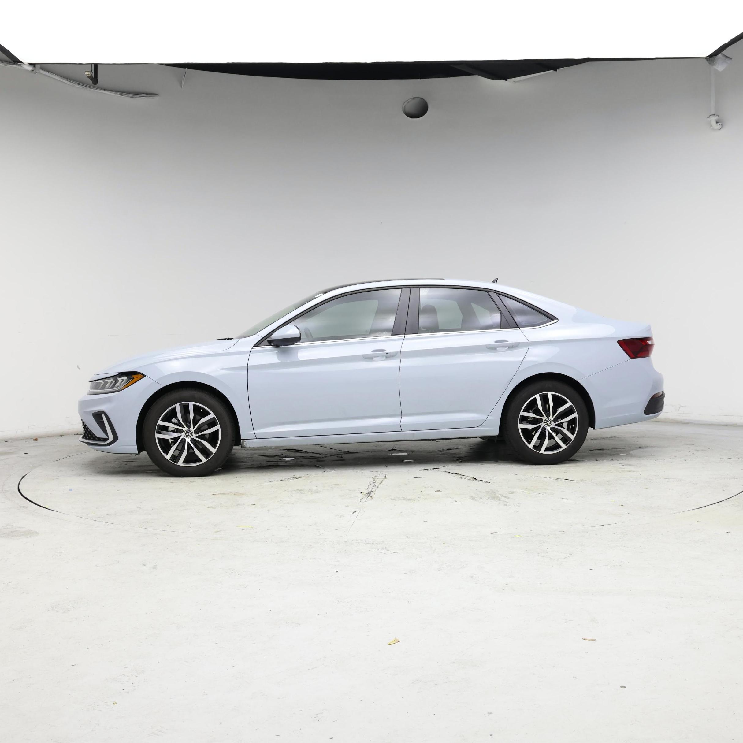 Thumbnail: 2025 Volkswagen Jetta - 3