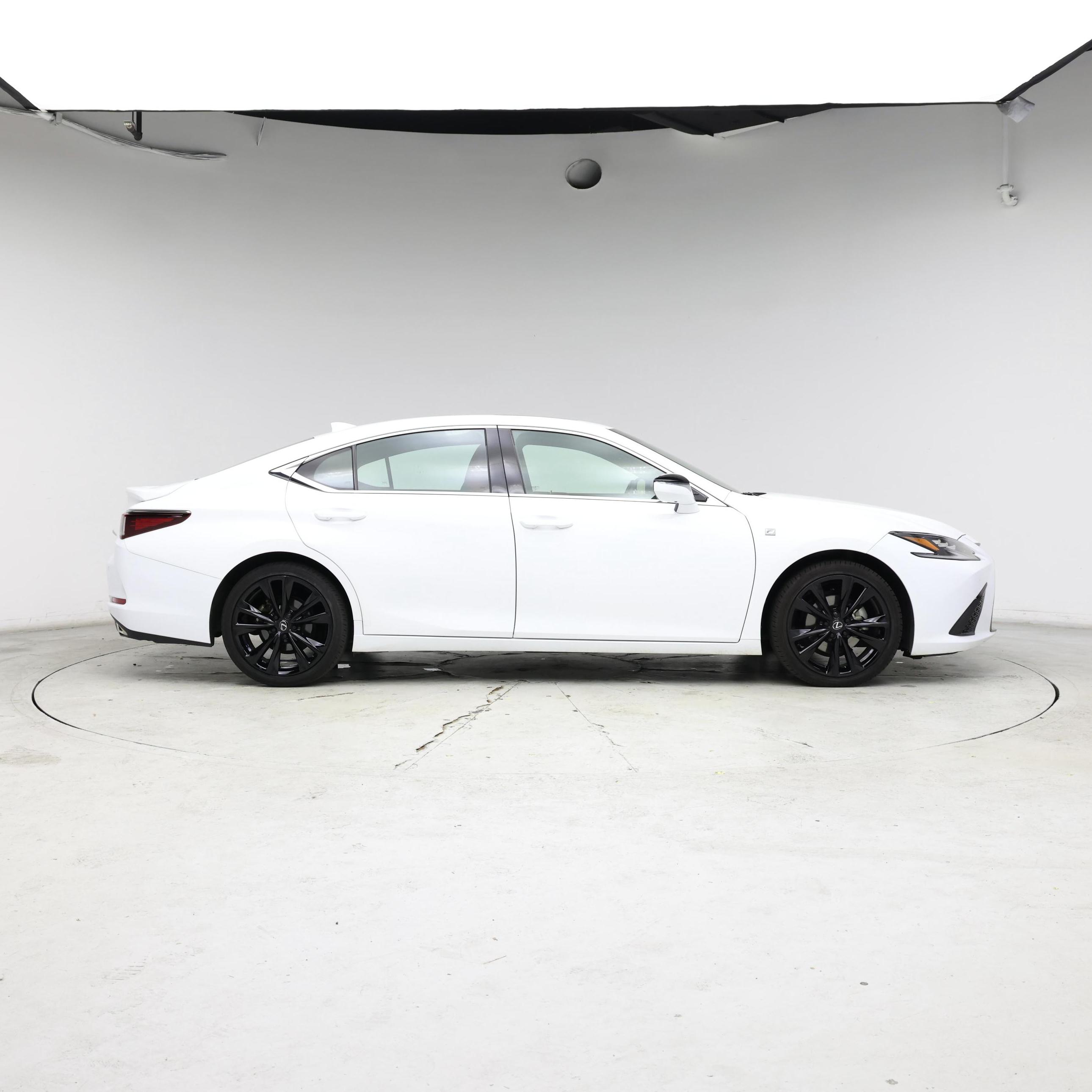 Thumbnail: 2023 Lexus ES - 7