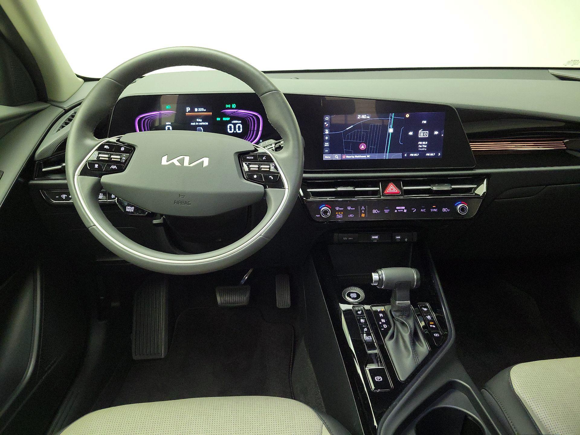 Thumbnail: 2023 Kia Niro - 10