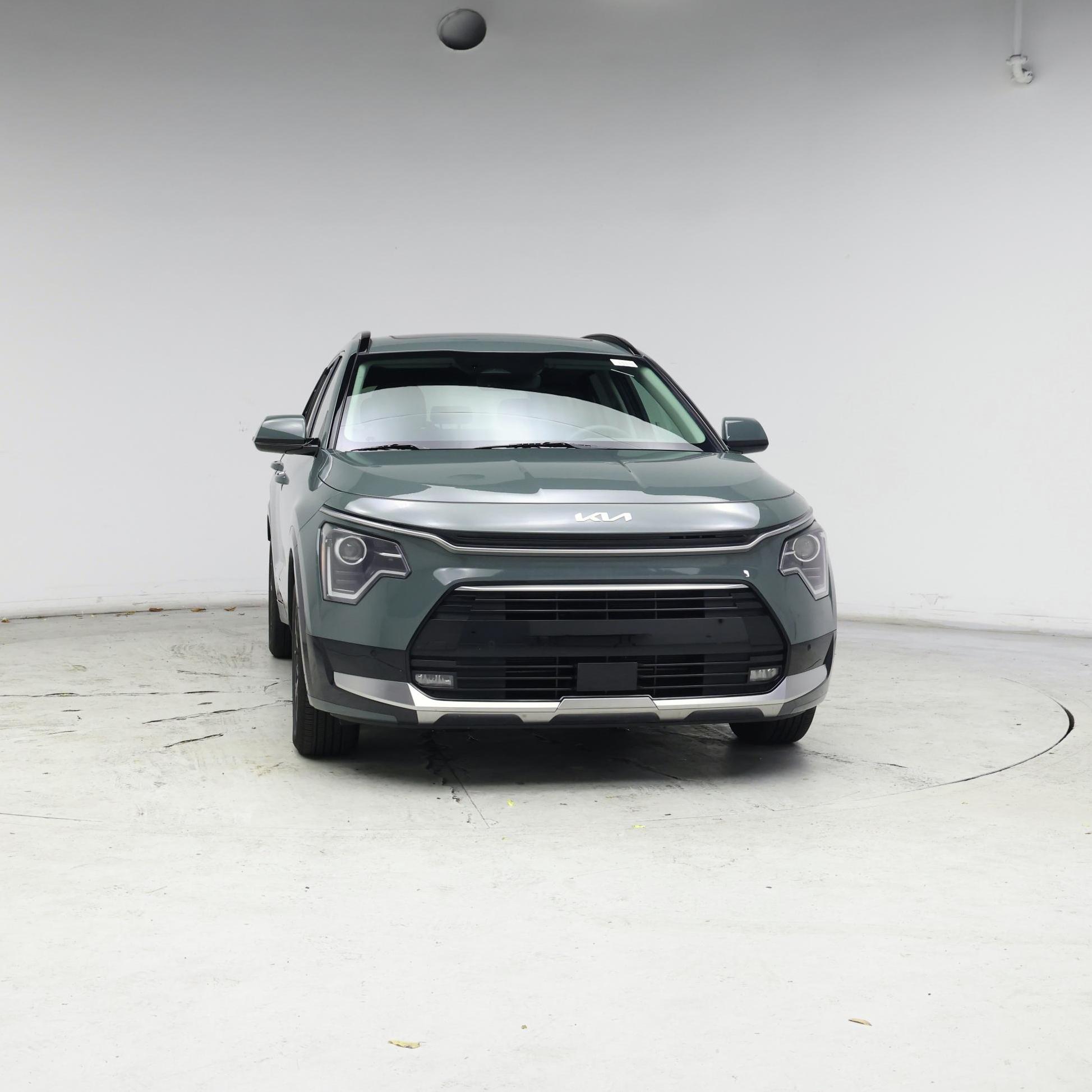 Thumbnail: 2023 Kia Niro - 5