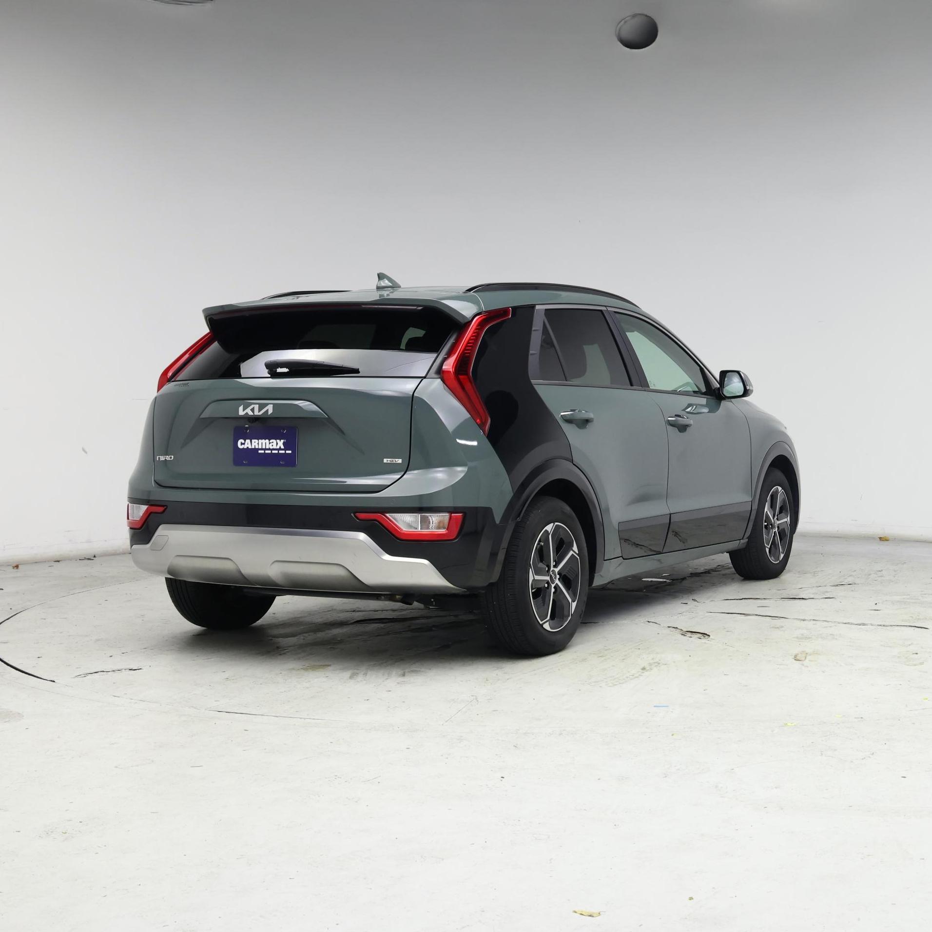 Thumbnail: 2023 Kia Niro - 8