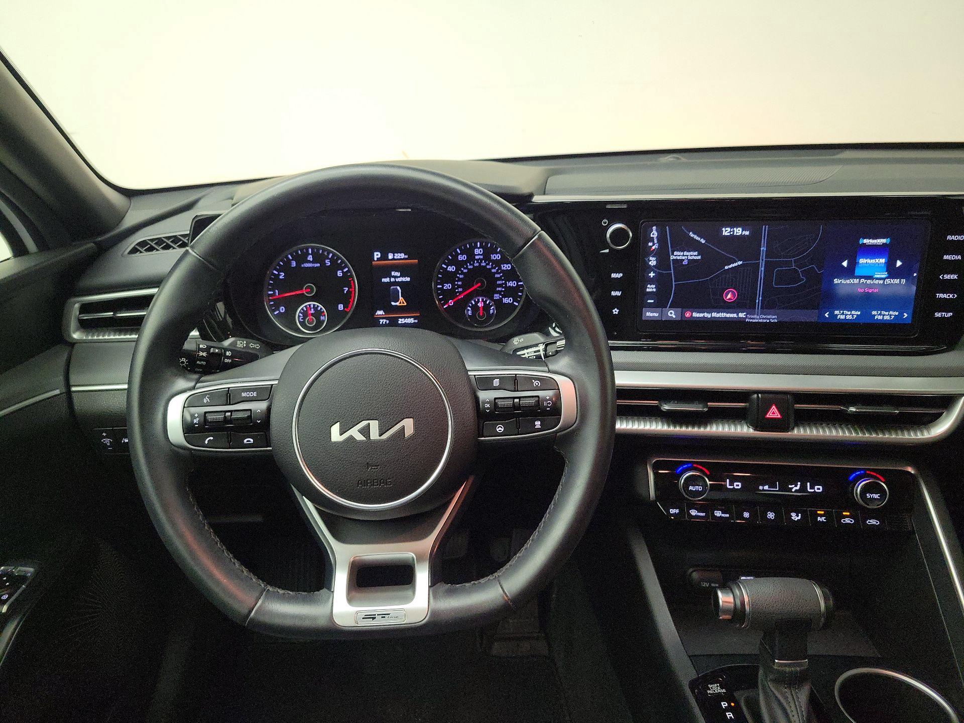 Thumbnail: 2023 Kia K5 - 10