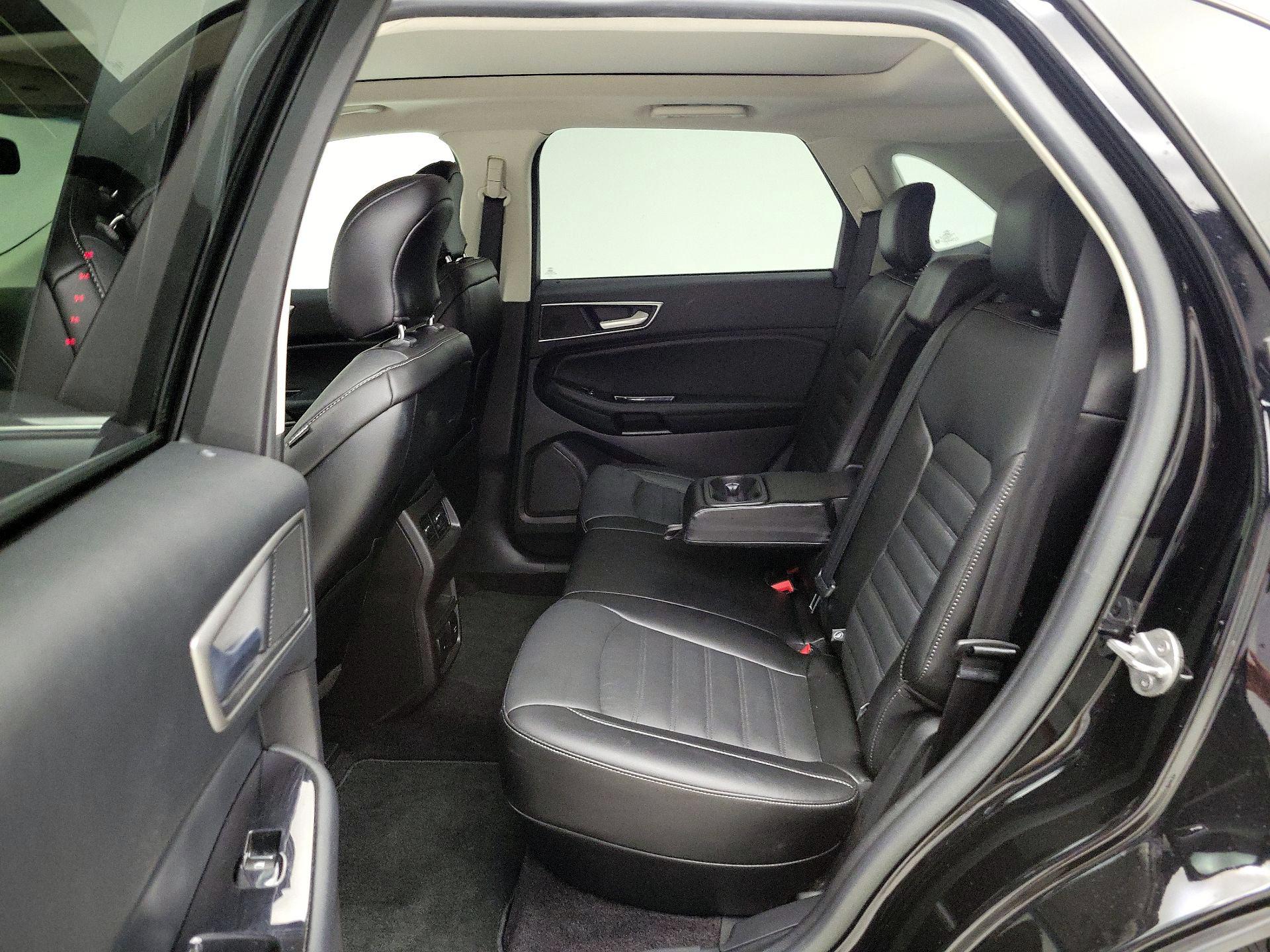 Thumbnail: 2017 Ford Edge - 20