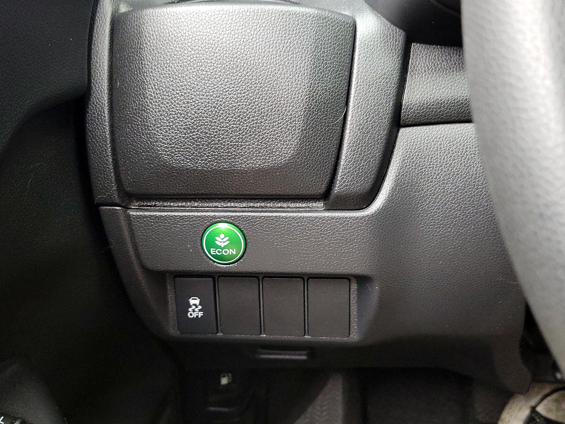 Thumbnail: 2015 Honda Fit - 13